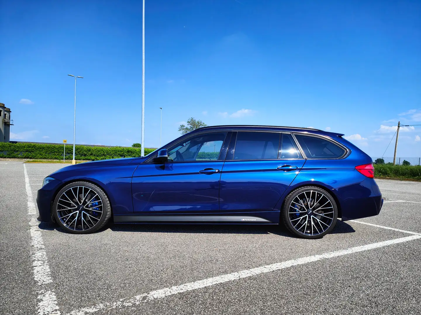BMW 330 330dA Touring xdrive Msport BELLA E UNICA Bleu - 2