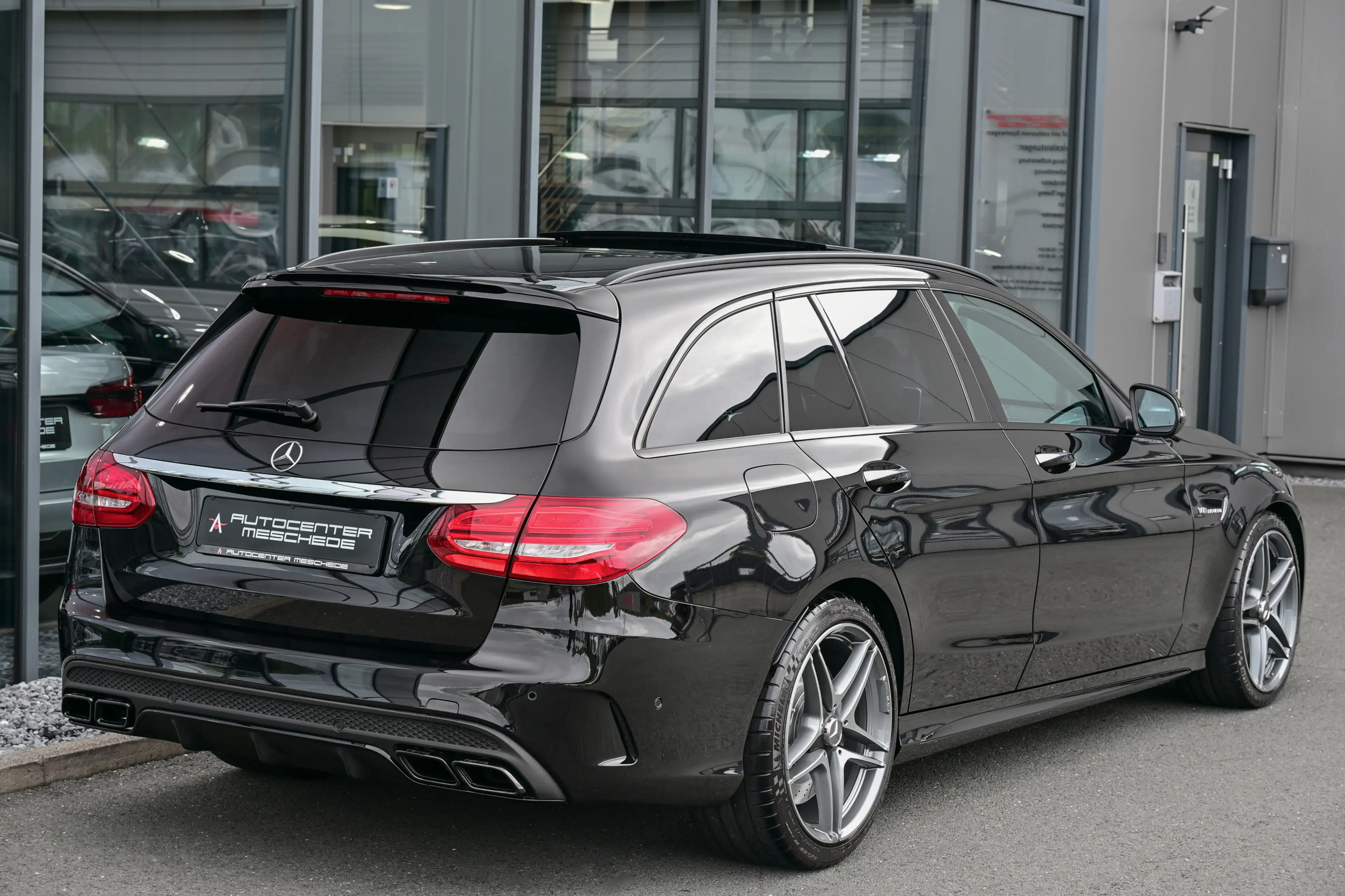 Mercedes-Benz C 63 AMG T Vollleder Nappa* Pano* erst 15.606km* — photo 4