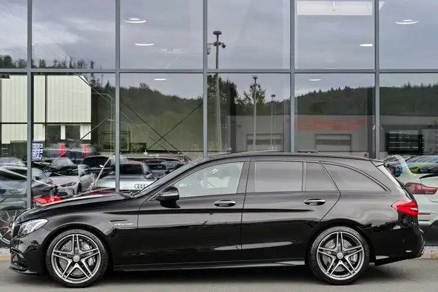 Mercedes-Benz C-Class view 6