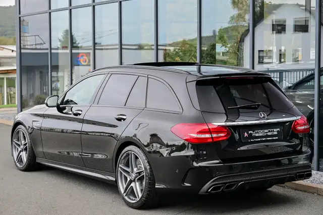 Mercedes-Benz C-Class view 5
