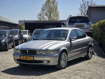 2.0 V6 Business Edition Plus Climate/Cruise/Parrot