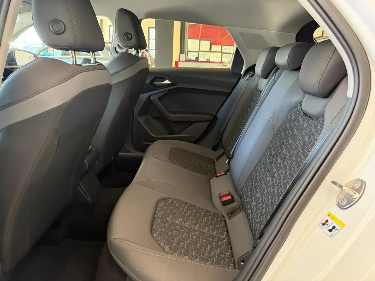 Audi A1 Sportback 30 tfsi Identity Black 116cv s-tronic, миниатюра 15