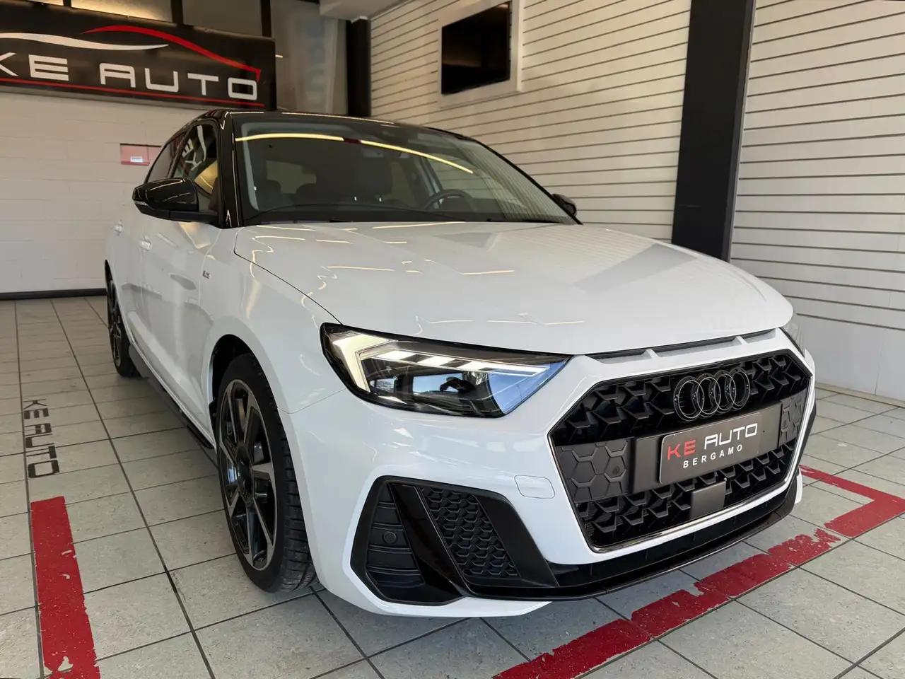 Audi A1 Sportback 30 tfsi Identity Black 116cv s-tronic, миниатюра 4