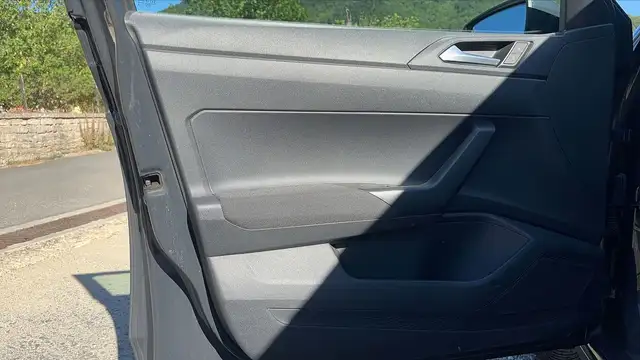Volkswagen Polo view 7