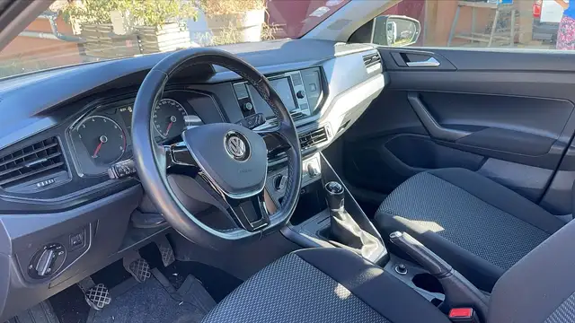Volkswagen Polo view 8