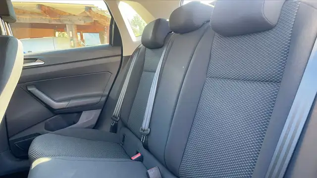 Volkswagen Polo view 9