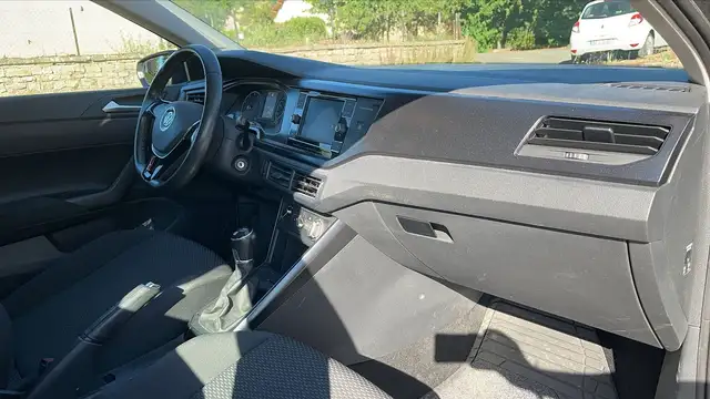 Volkswagen Polo view 10