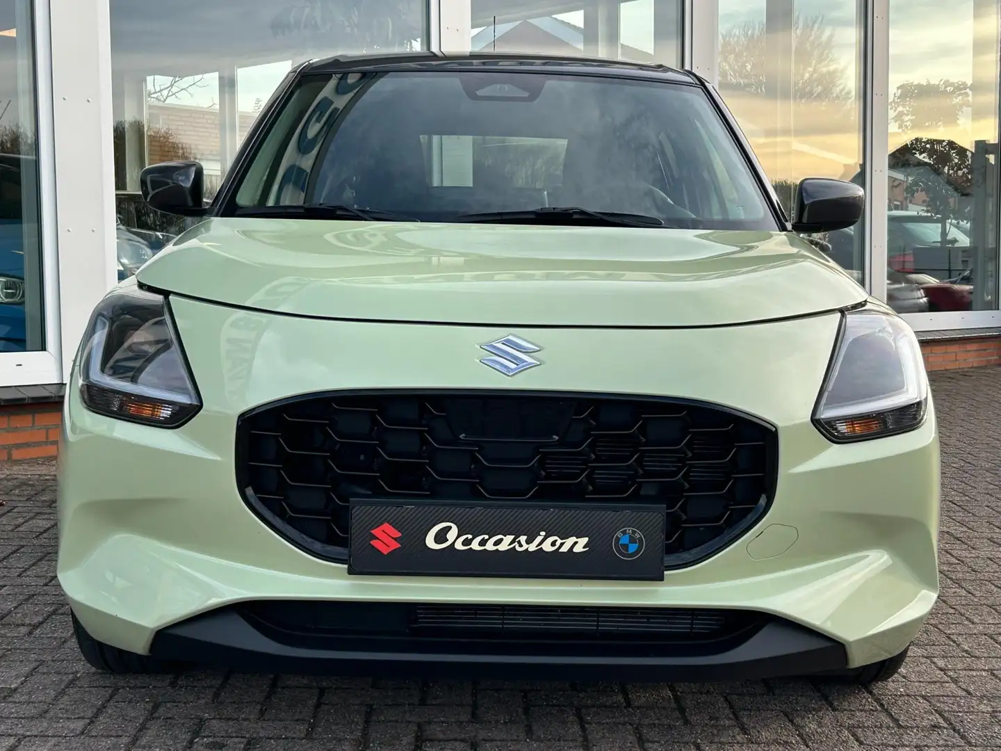 Suzuki Swift 1.2 Select Smart Hybrid AUT. - Navi - Camera - PDC Jaune - 2