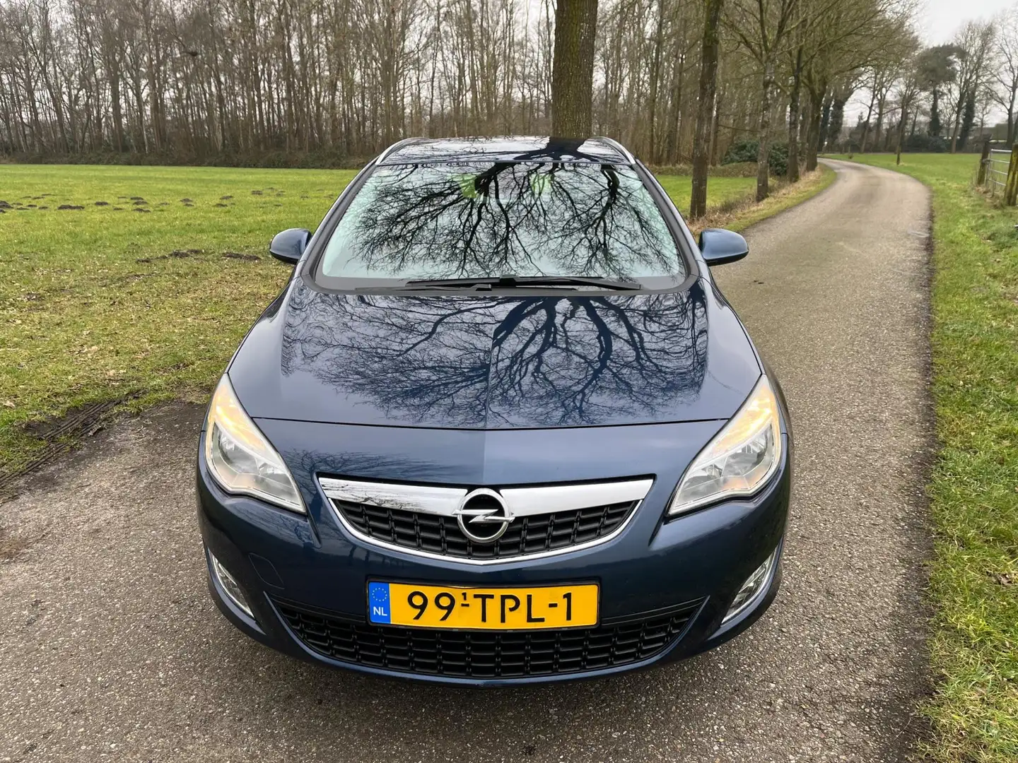 Opel Astra Sports Tourer 1.4 Turbo Cosmo Airco / Navi / PDC / Modrá - 2