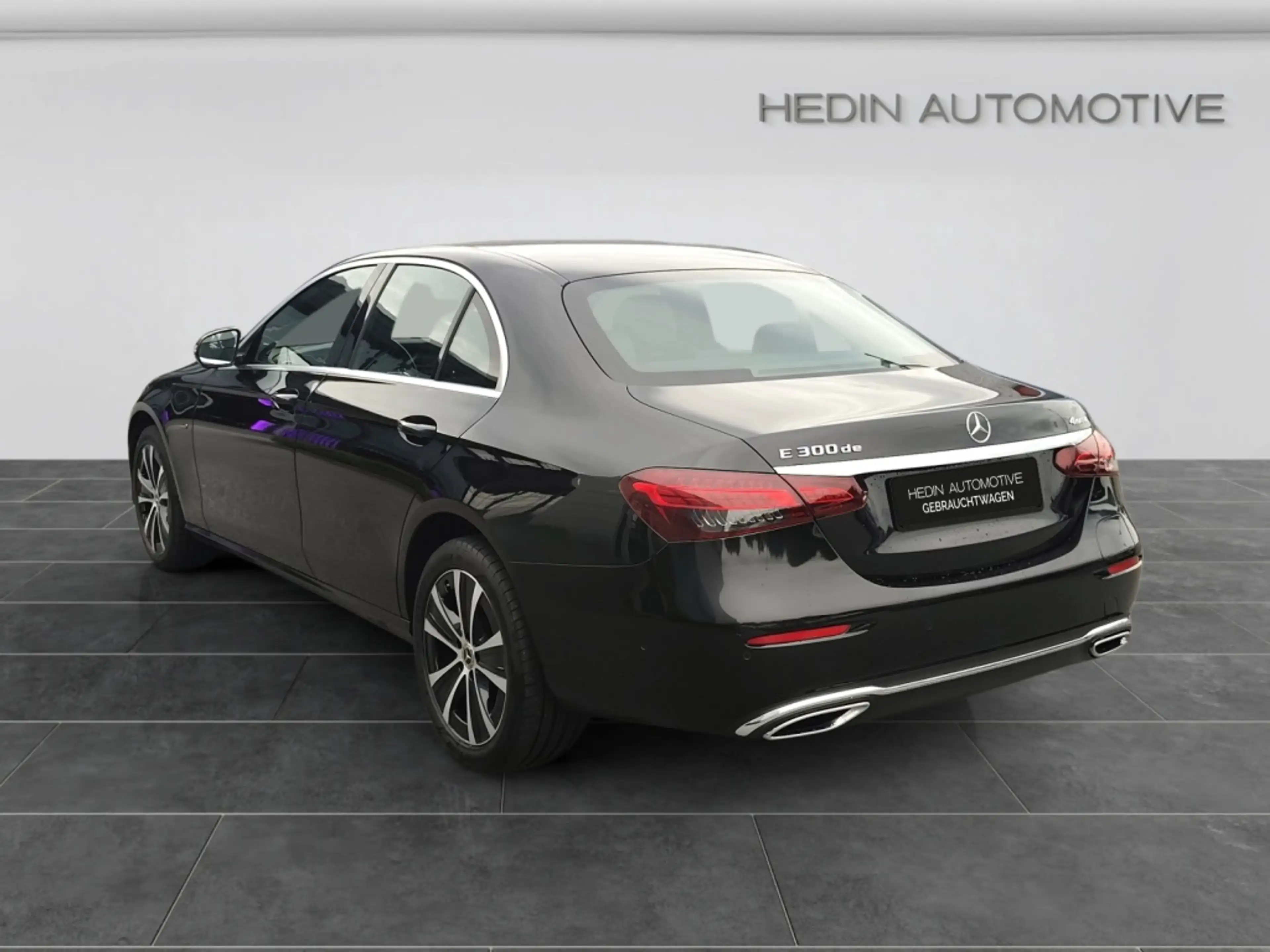 Mercedes-Benz E 300 de 4M Limousine AVANTGARDE|MBEAM|360°|DISTR — photo 4