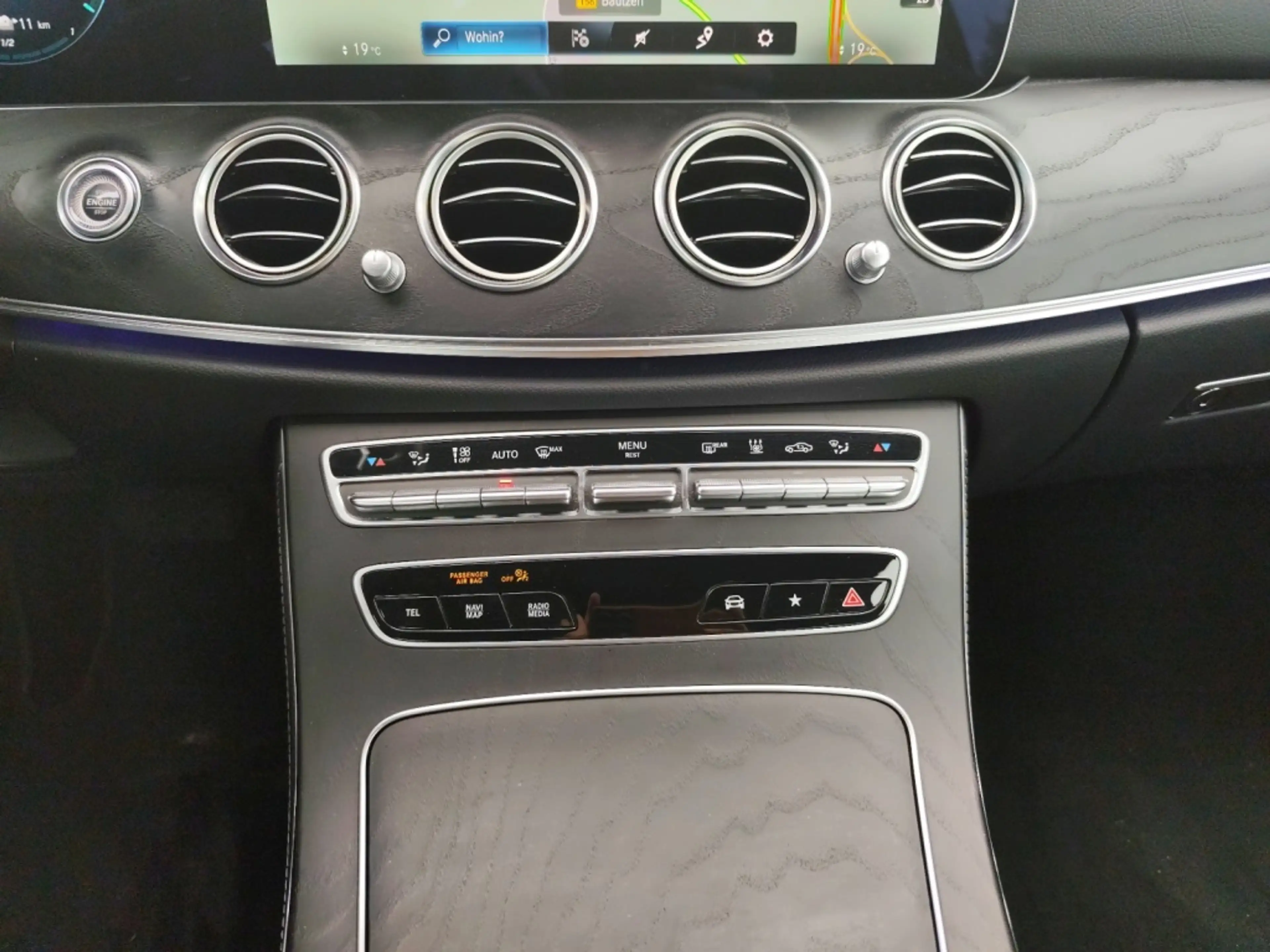 Mercedes-Benz E 300 de 4M Limousine AVANTGARDE|MBEAM|360°|DISTR — photo 12
