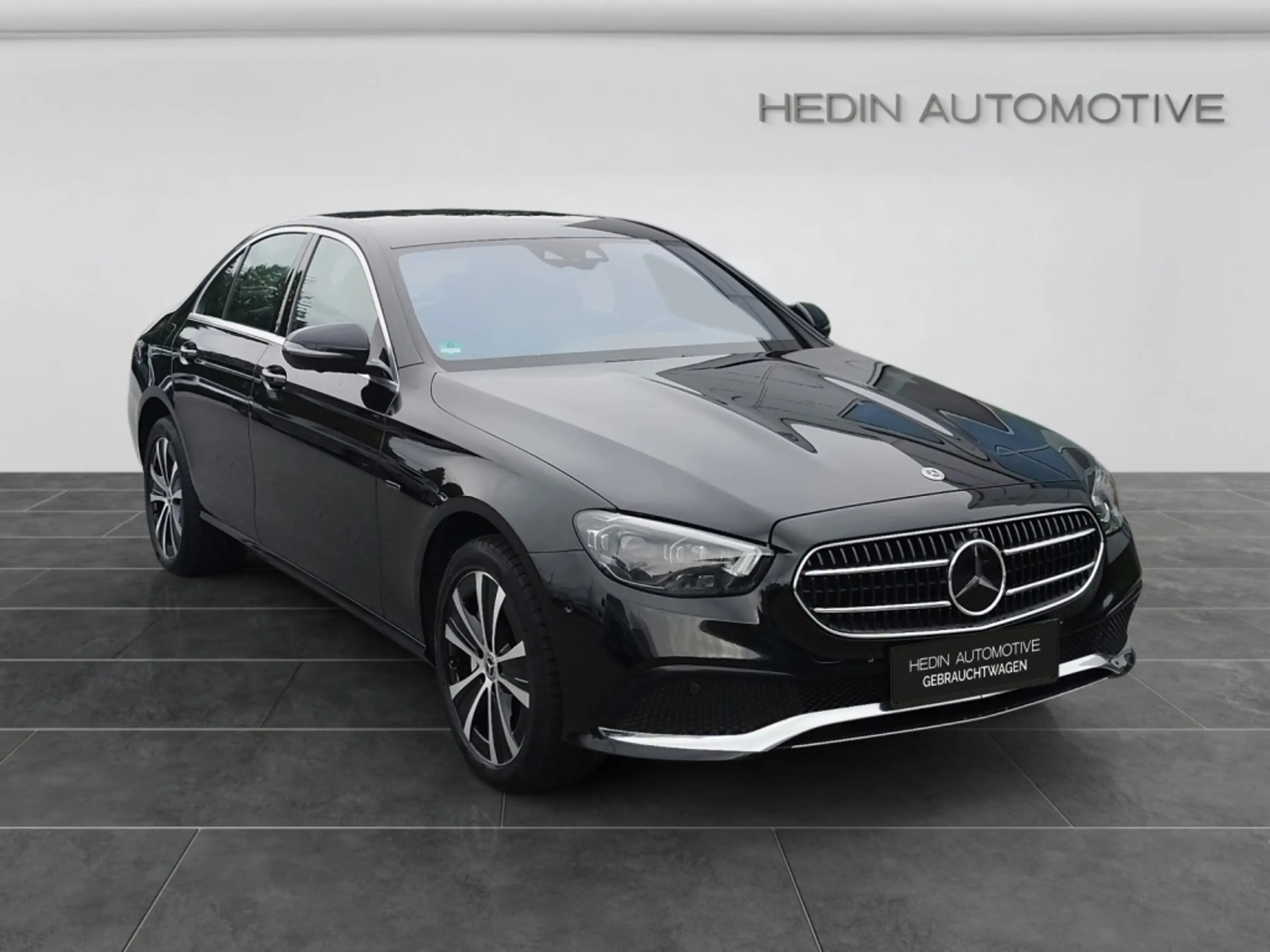 Mercedes-Benz E 300 de 4M Limousine AVANTGARDE|MBEAM|360°|DISTR — photo 8
