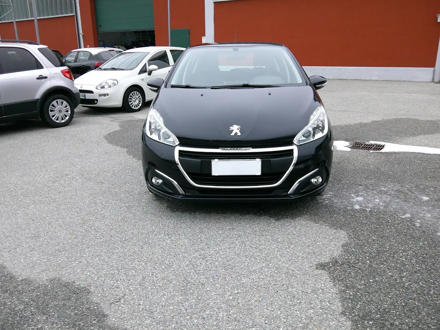 Peugeot 208 208 5p 1.6 bluehdi Allure 75cv SOLO 92.000 KM Nero - 2