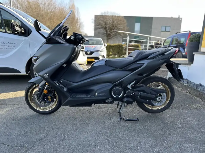 Yamaha TMAX 560 - foto 4