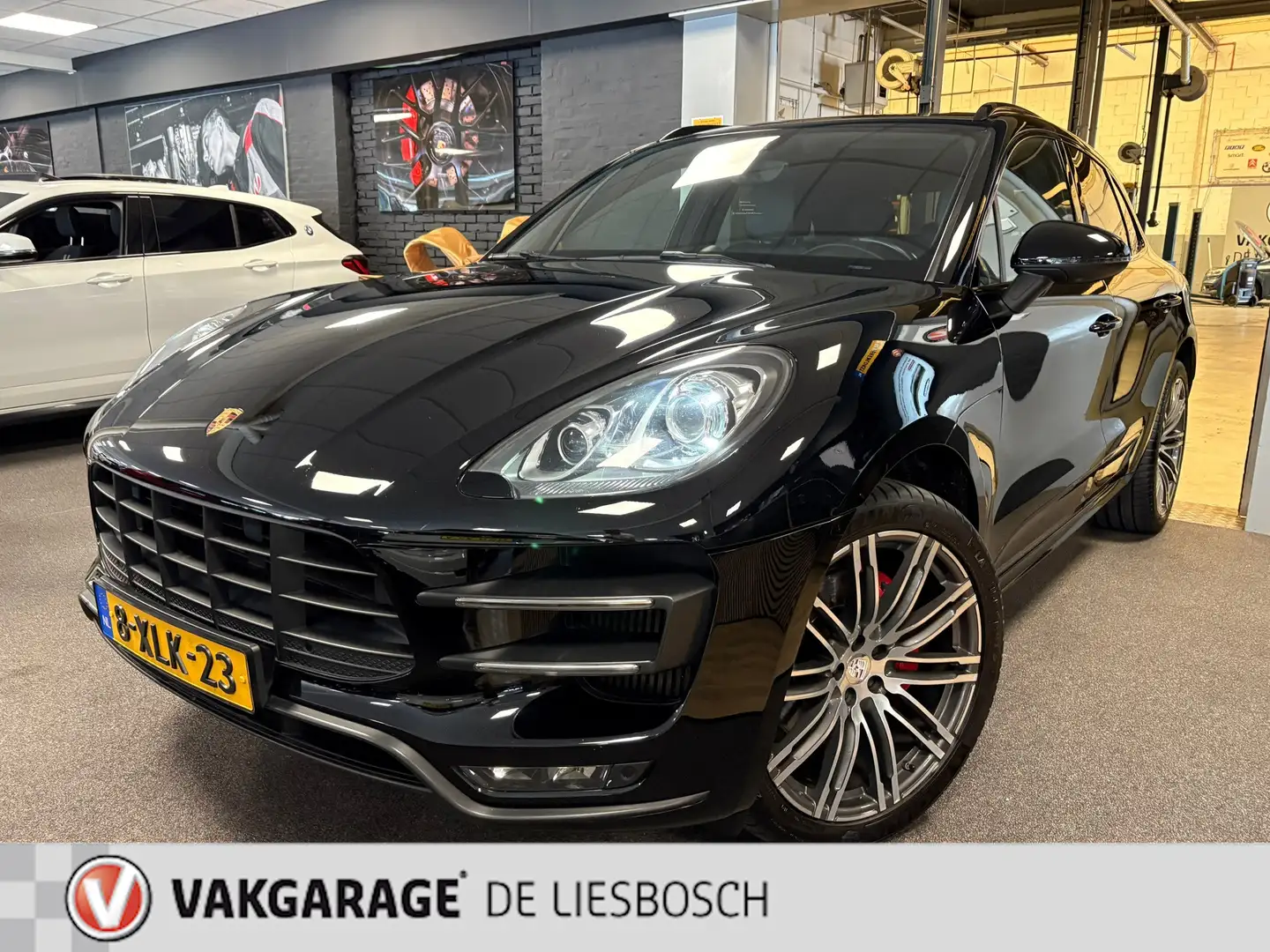 Porsche Macan 3.6 Turbo / Panorama-dak / Leder / luchtvering / 2 Schwarz - 2