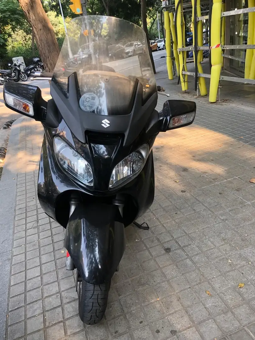 Suzuki Burgman 650 Чёрный - 1