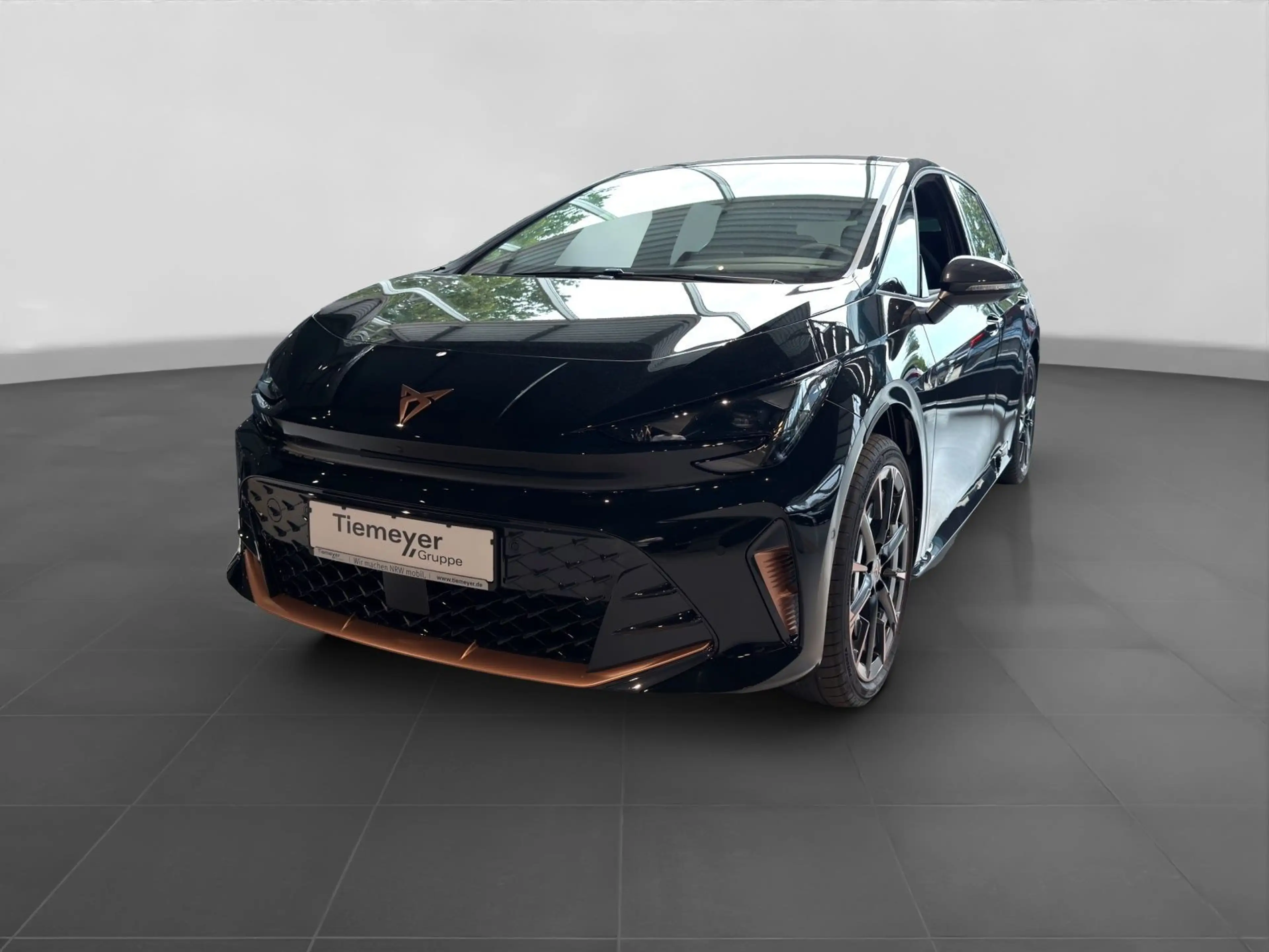 CUPRA Born VZ NAVI HuD STHZ LM20 CLIMA ACC DCC — photo 2