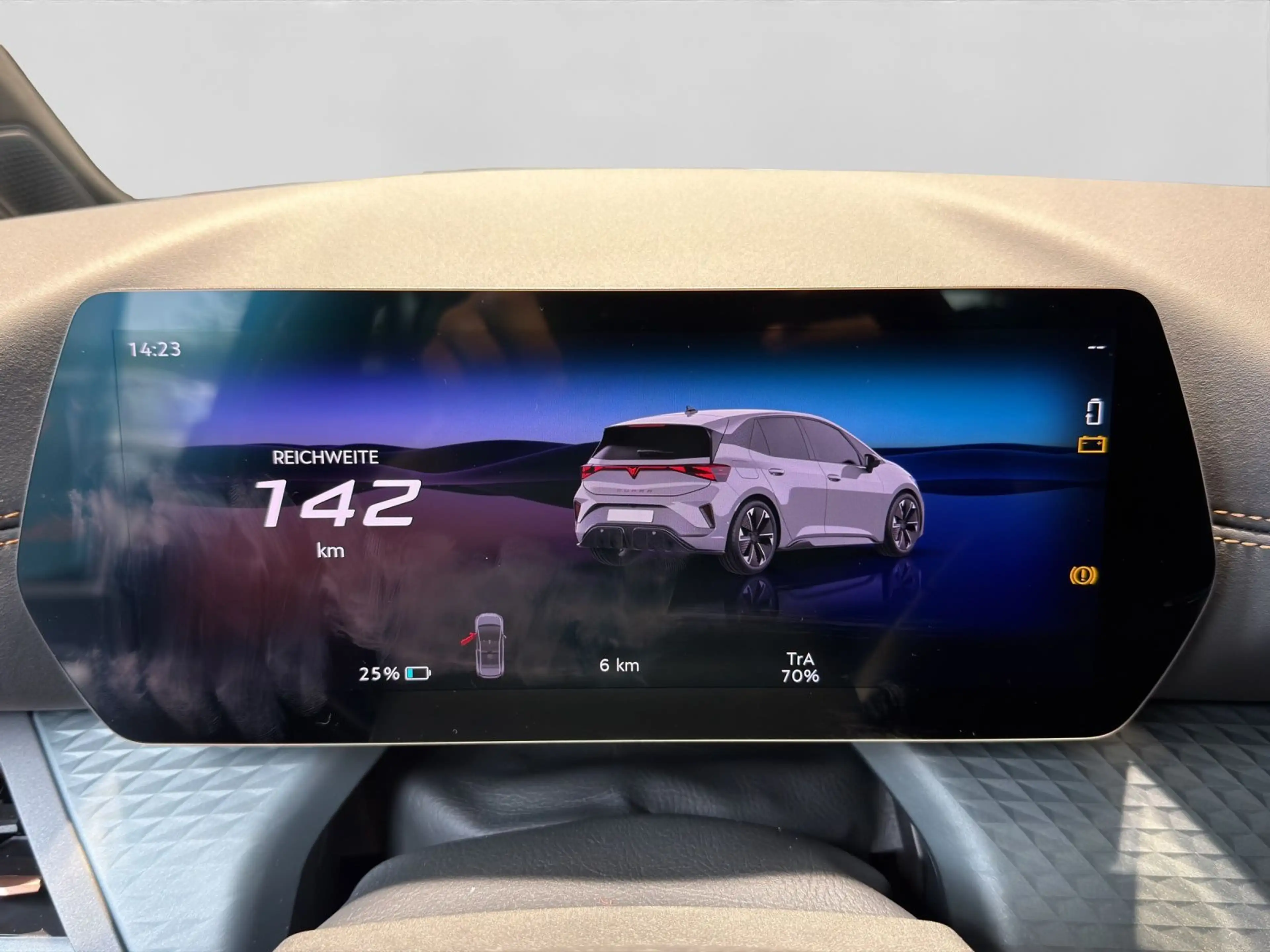 CUPRA Born VZ NAVI HuD STHZ LM20 CLIMA ACC DCC — photo 10