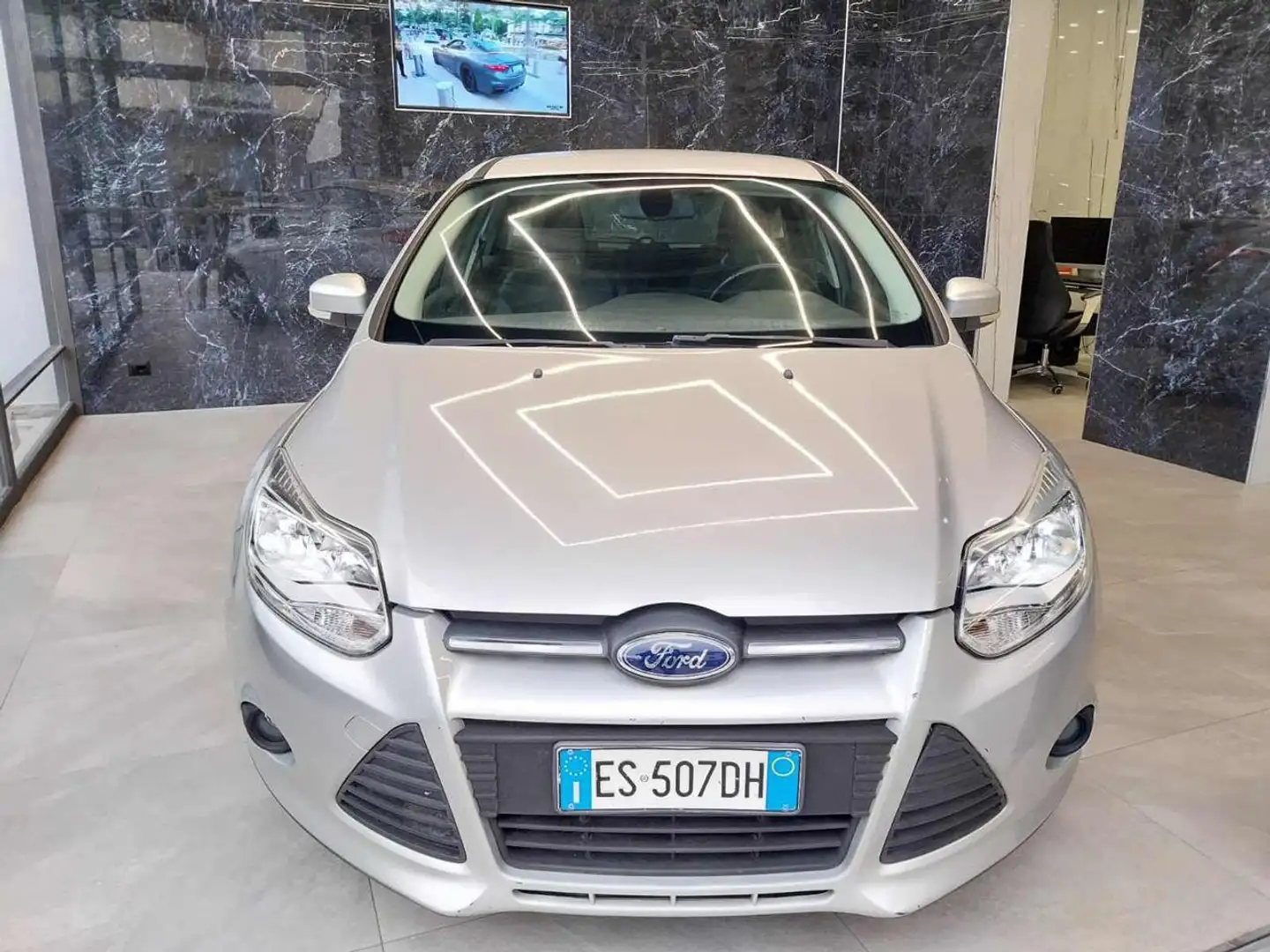 Ford Focus 1.6 TDCi 115 CV Business Gris - 1