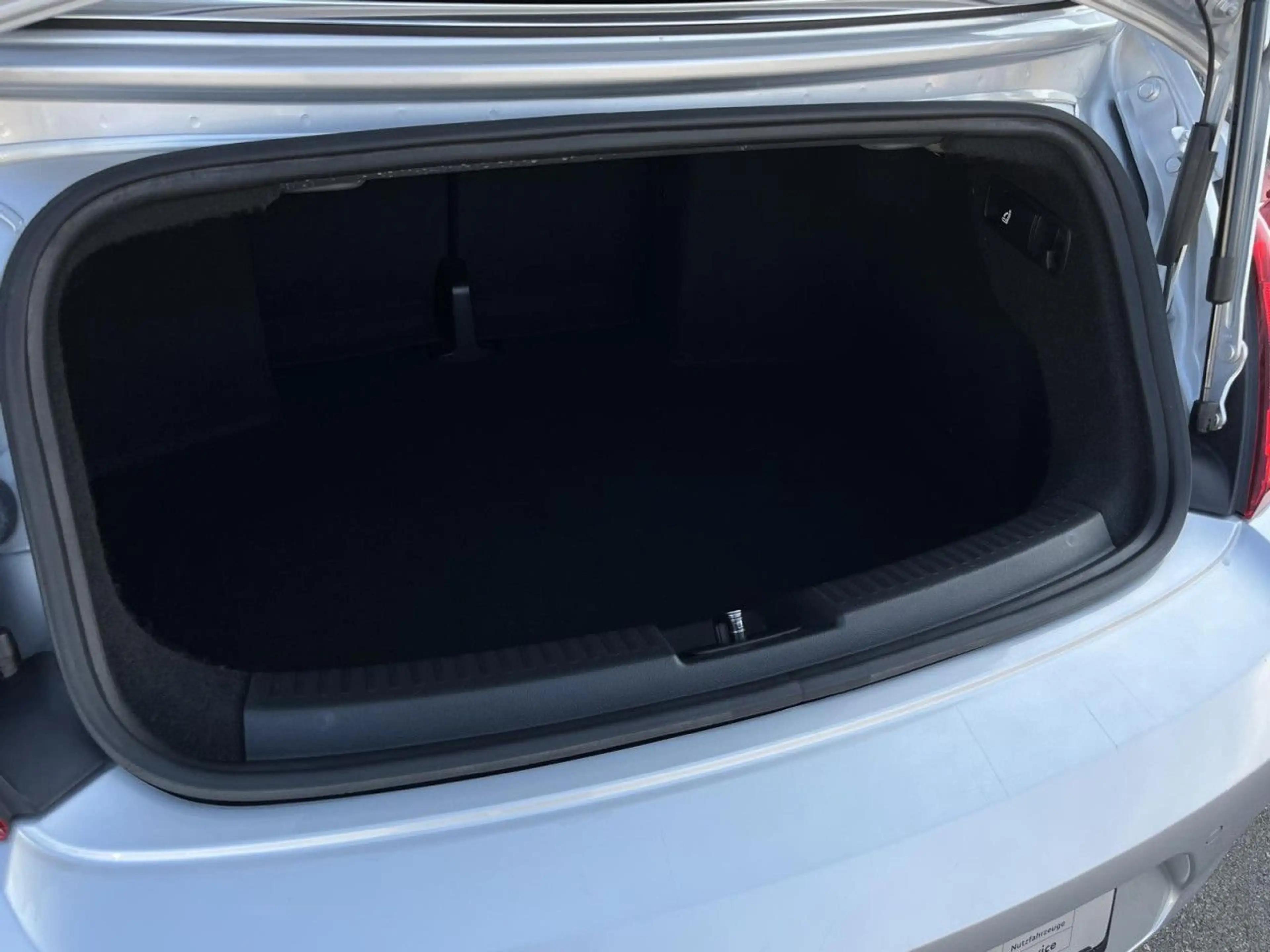 Volkswagen Beetle Cabrio 1,2 TSI DSG Cup Sitzheizung PDC — photo 14