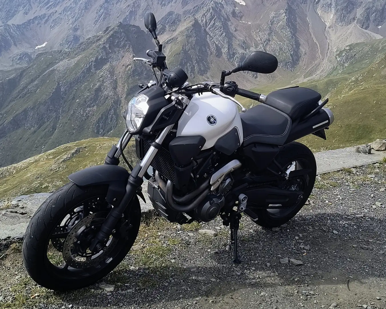 Yamaha MT-03 Biały - 2