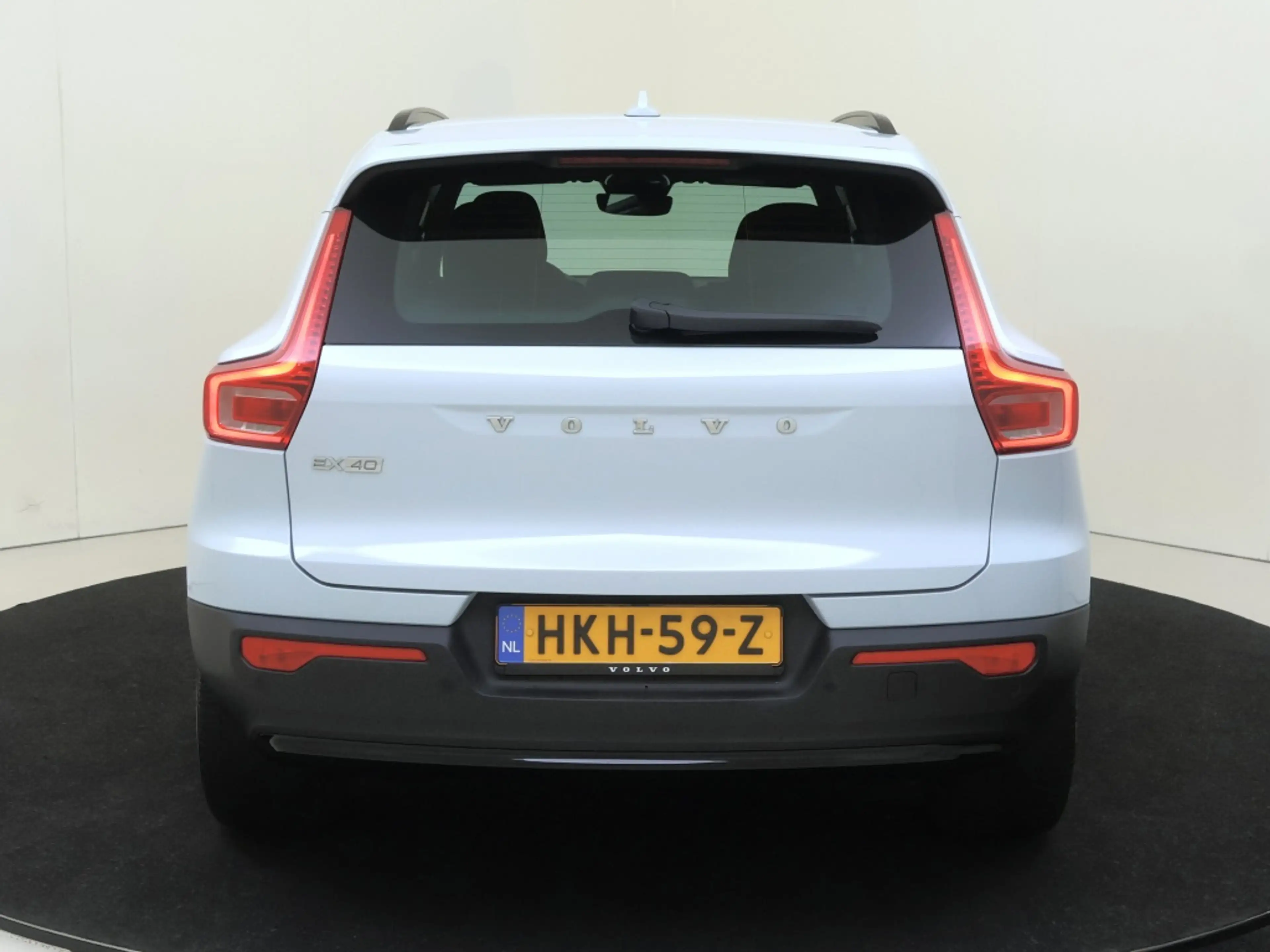 Volvo EX40 Extended Plus 82 kWh | Trekhaak | All-Seasonbanden — photo 5