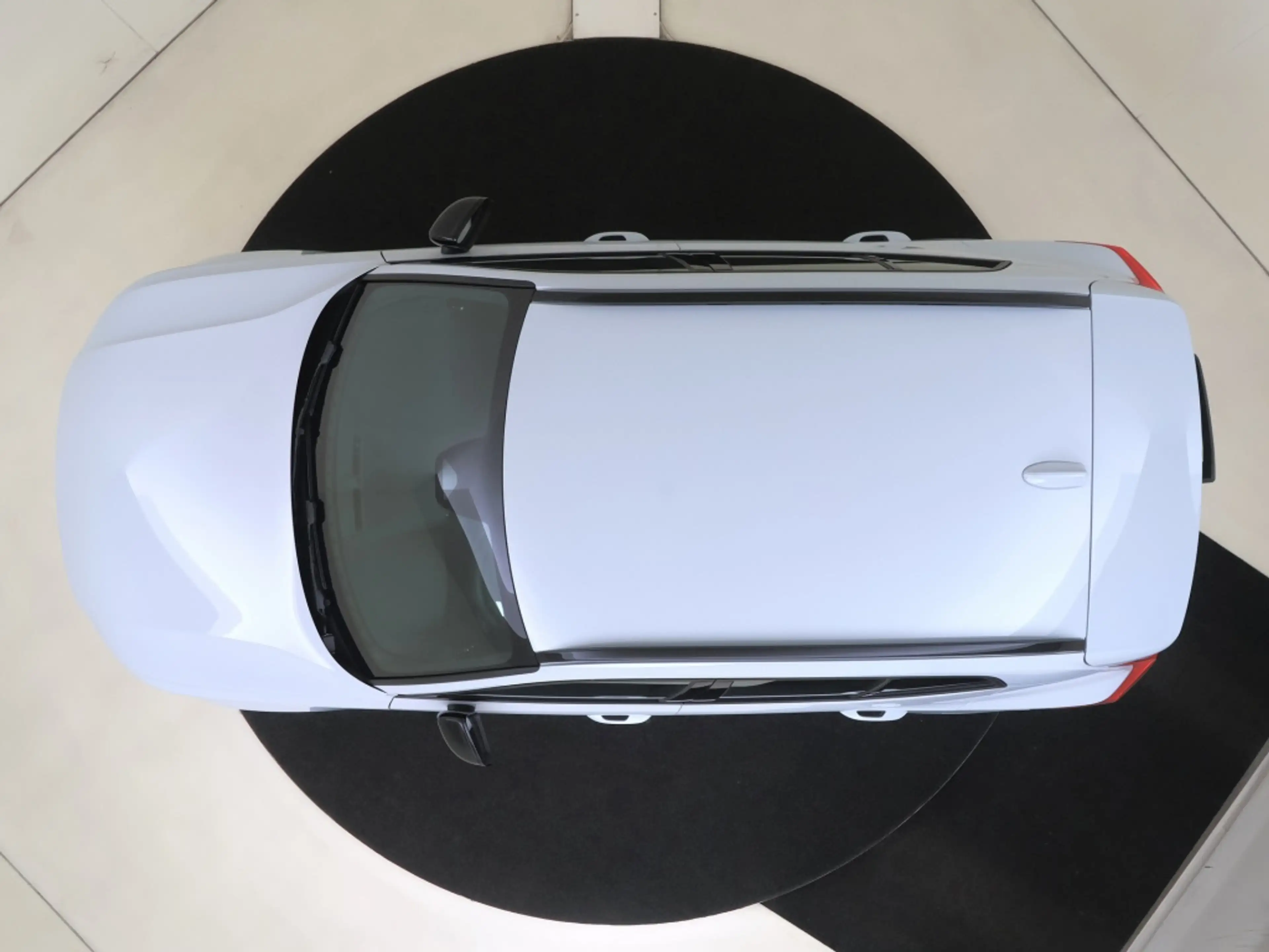 Volvo EX40 Extended Plus 82 kWh | Trekhaak | All-Seasonbanden — photo 6
