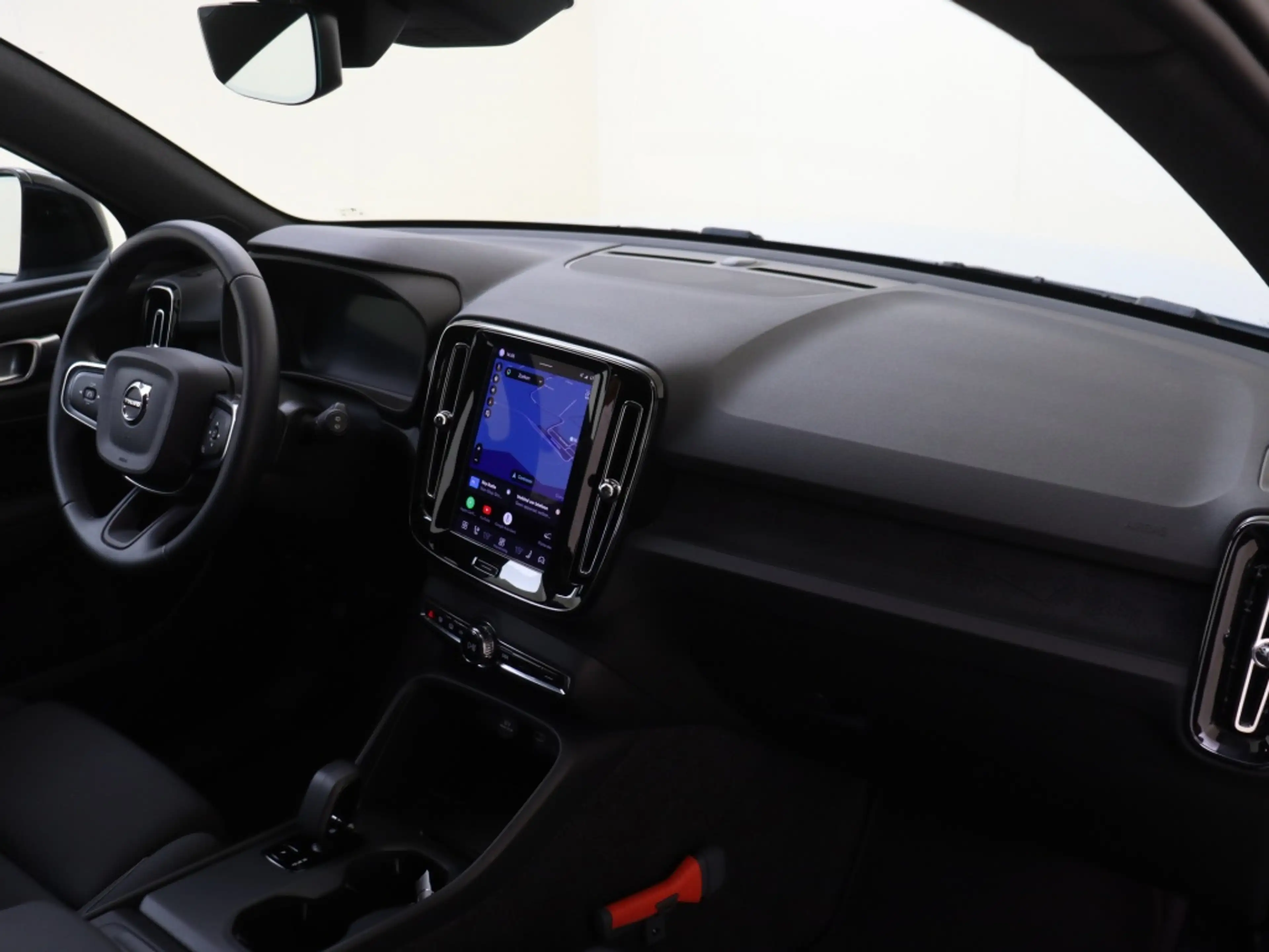 Volvo EX40 Extended Plus 82 kWh | Trekhaak | All-Seasonbanden — photo 12