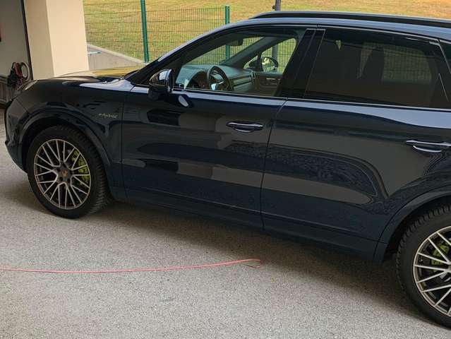 Imagine Porsche Cayenne Cayenne E-Hybrid Tiptronic S Platinum Edition