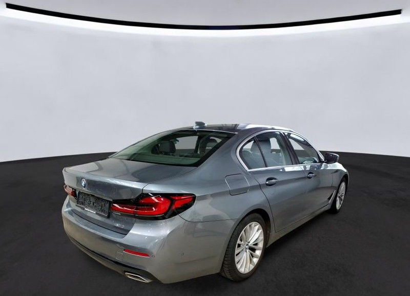 BMW 530 i xDrive Lim HUD Glas-SD HiFi St-Hzg — photo 3