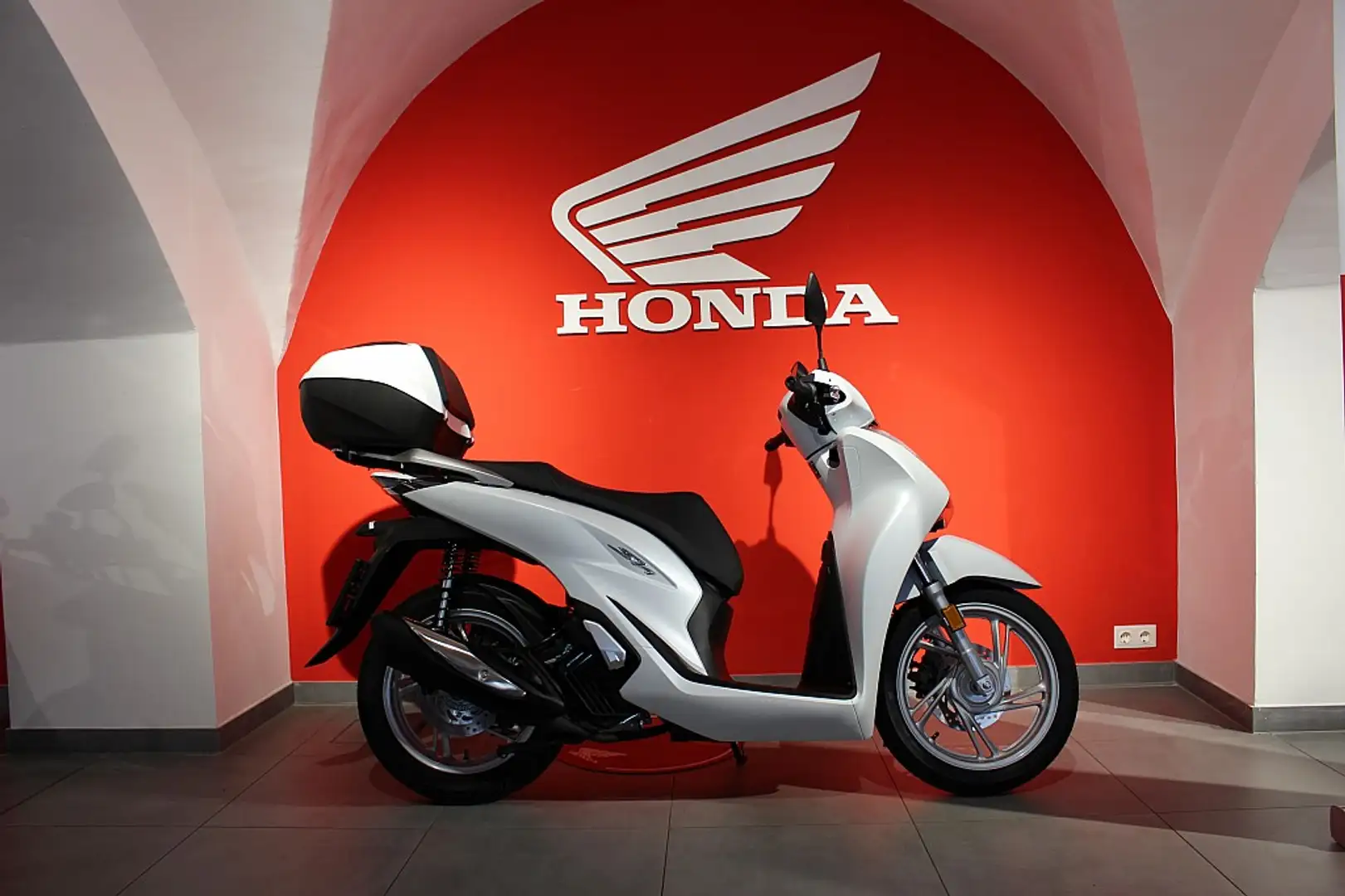 Honda SH 50 SH 350i mit Smart Box Aktion Modell 2024 Alb - 1