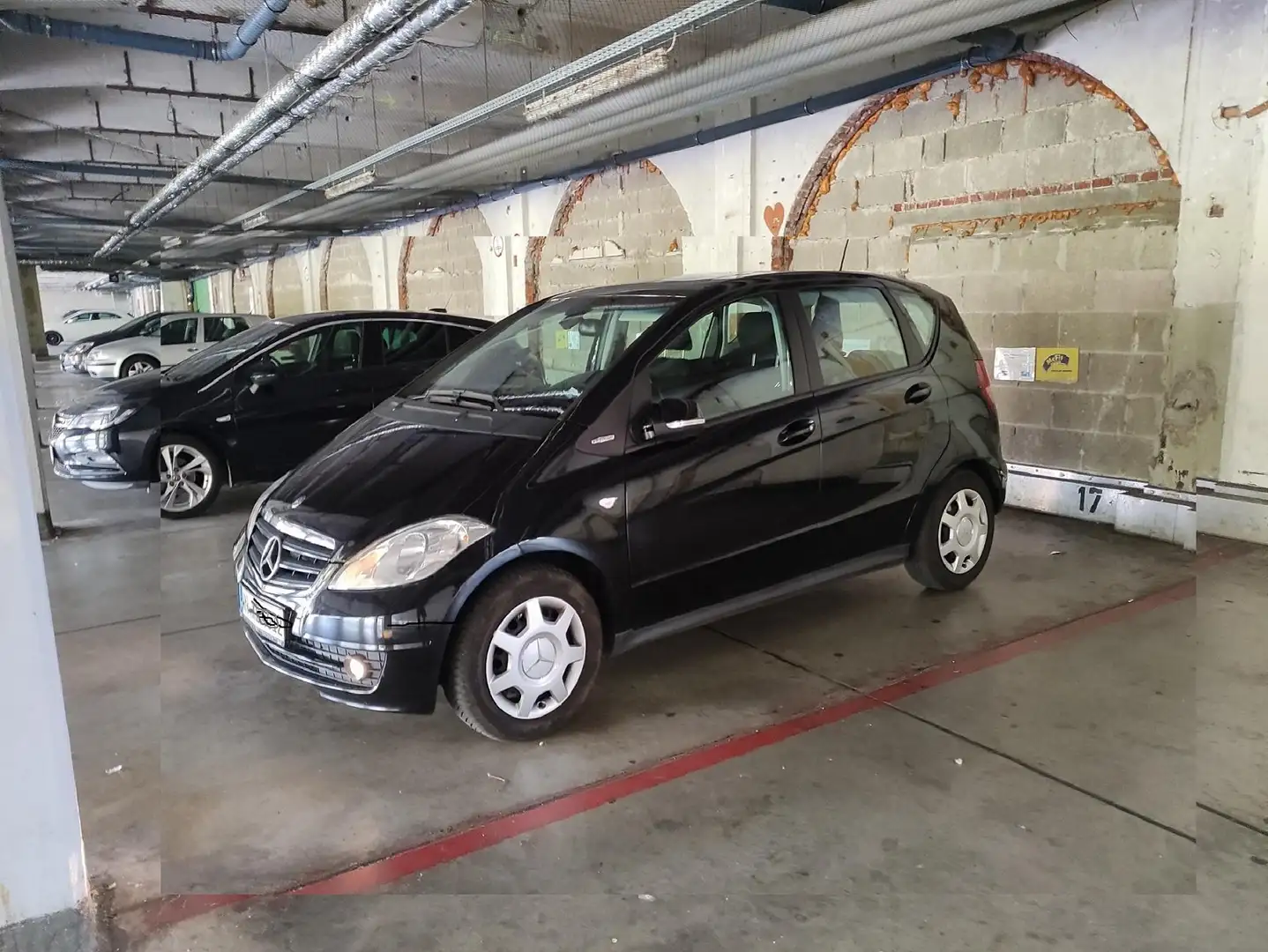 Mercedes-Benz A 160 BE Blue Efficient TÜV+AU 07/27 Pano El. Spiegel Schwarz - 2