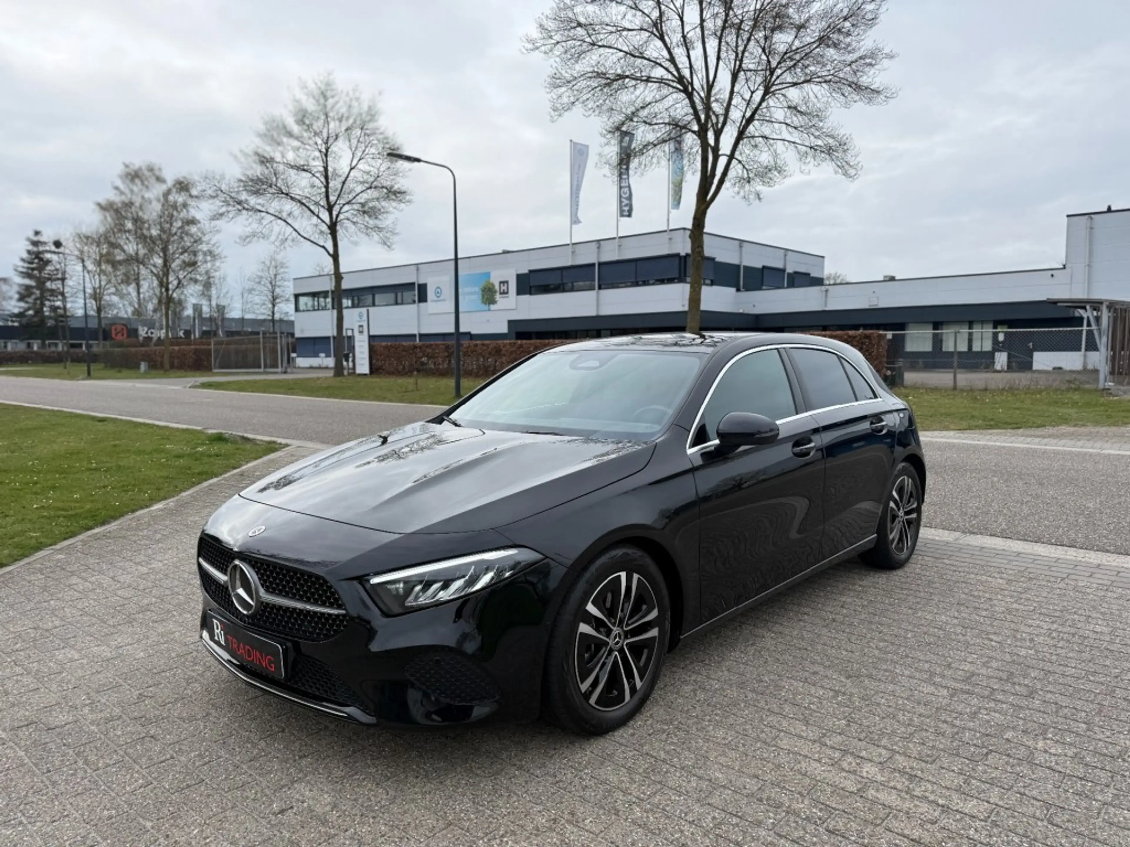 Mercedes-Benz A 180 180 Star Edition Luxury Line Navi Camera — photo 2