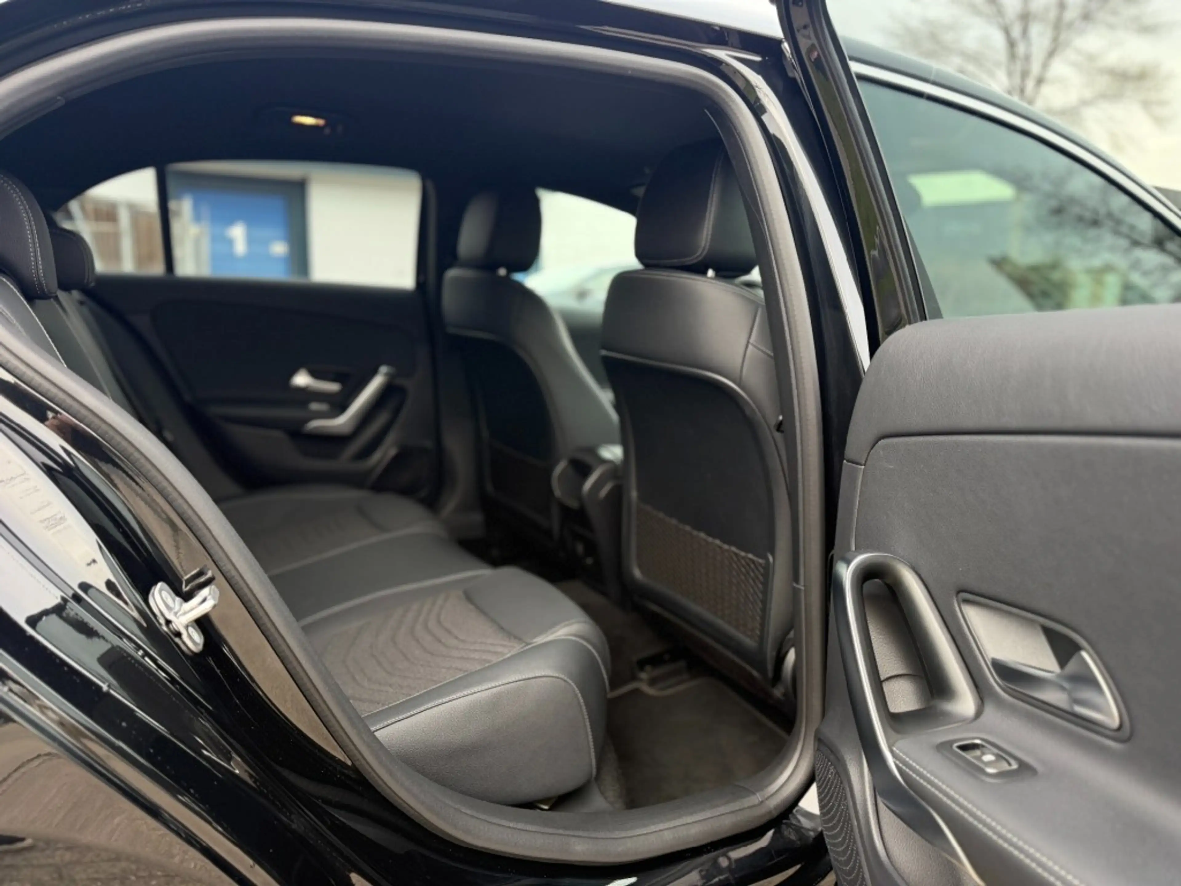 Mercedes-Benz A 180 180 Star Edition Luxury Line Navi Camera — photo 13