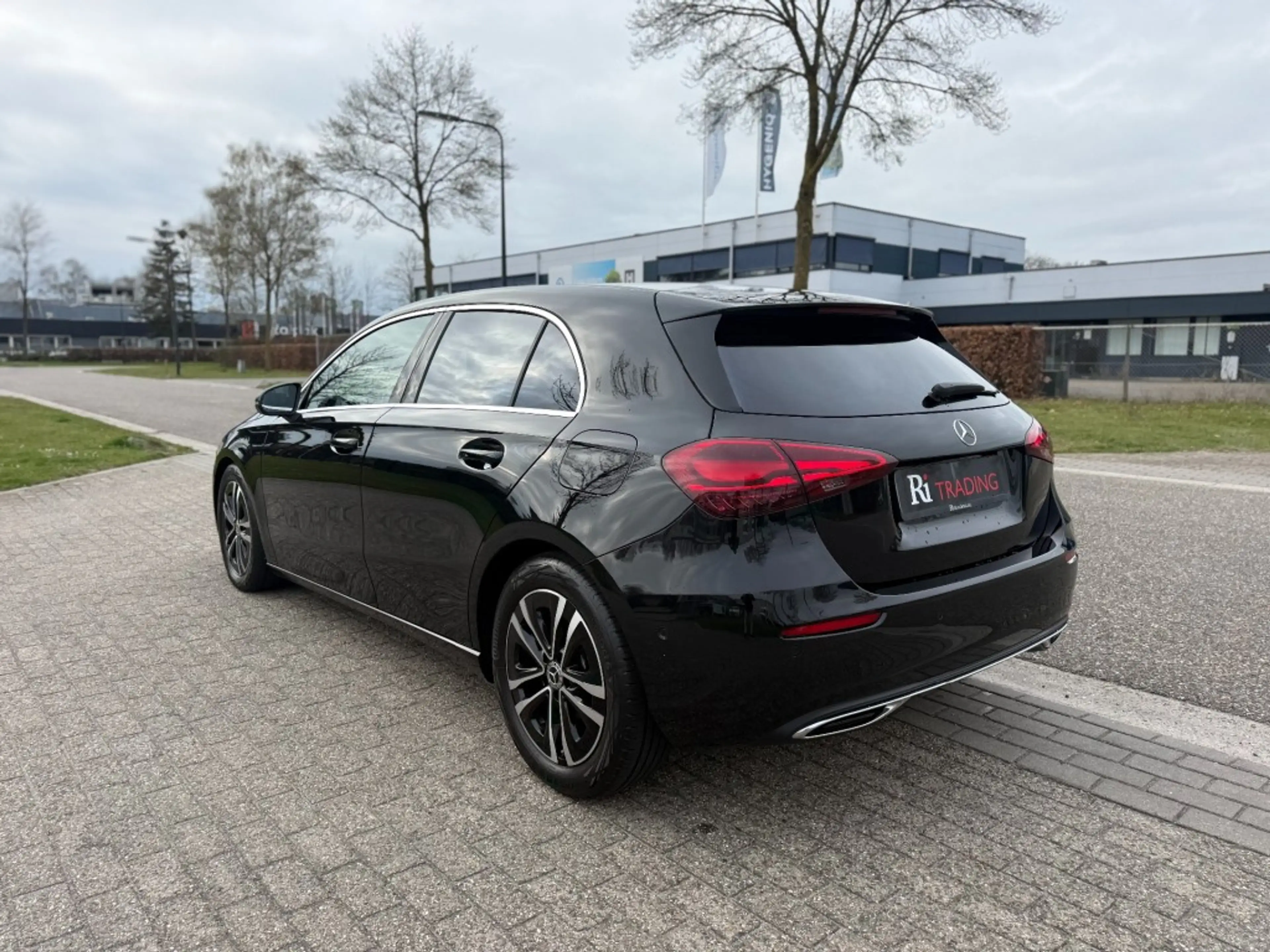 Mercedes-Benz A 180 180 Star Edition Luxury Line Navi Camera — photo 7