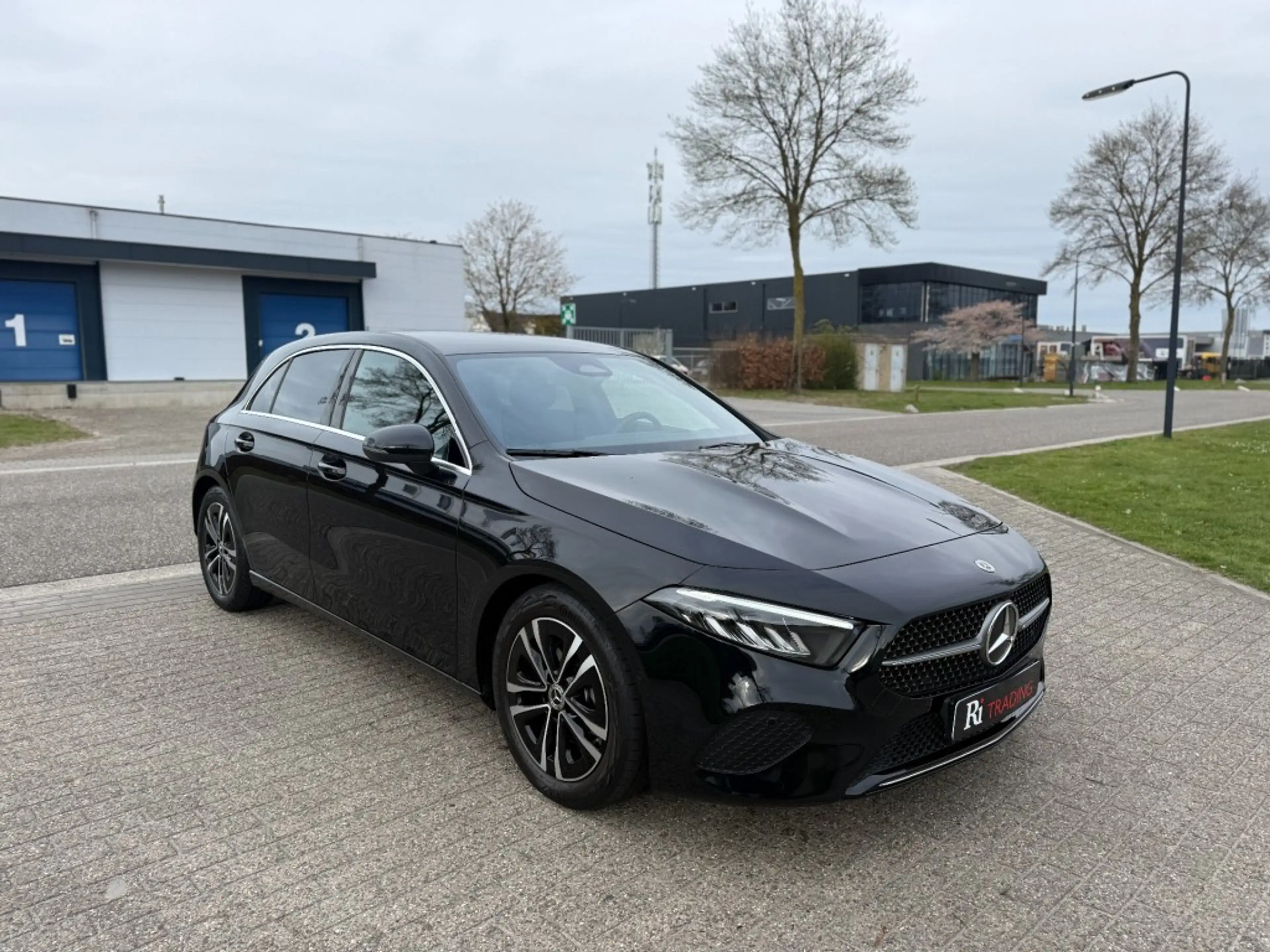 Mercedes-Benz A 180 180 Star Edition Luxury Line Navi Camera