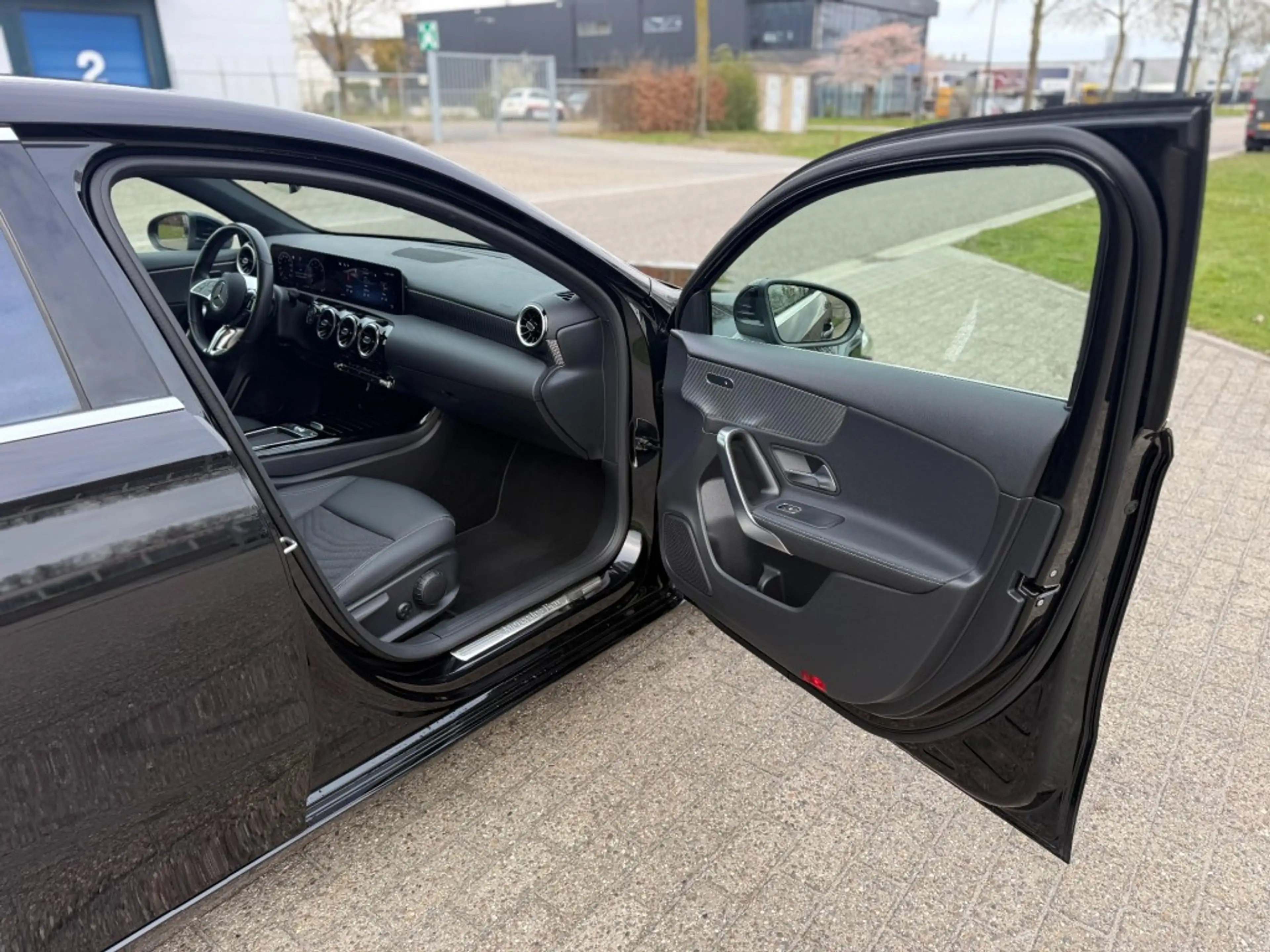 Mercedes-Benz A 180 180 Star Edition Luxury Line Navi Camera — photo 10