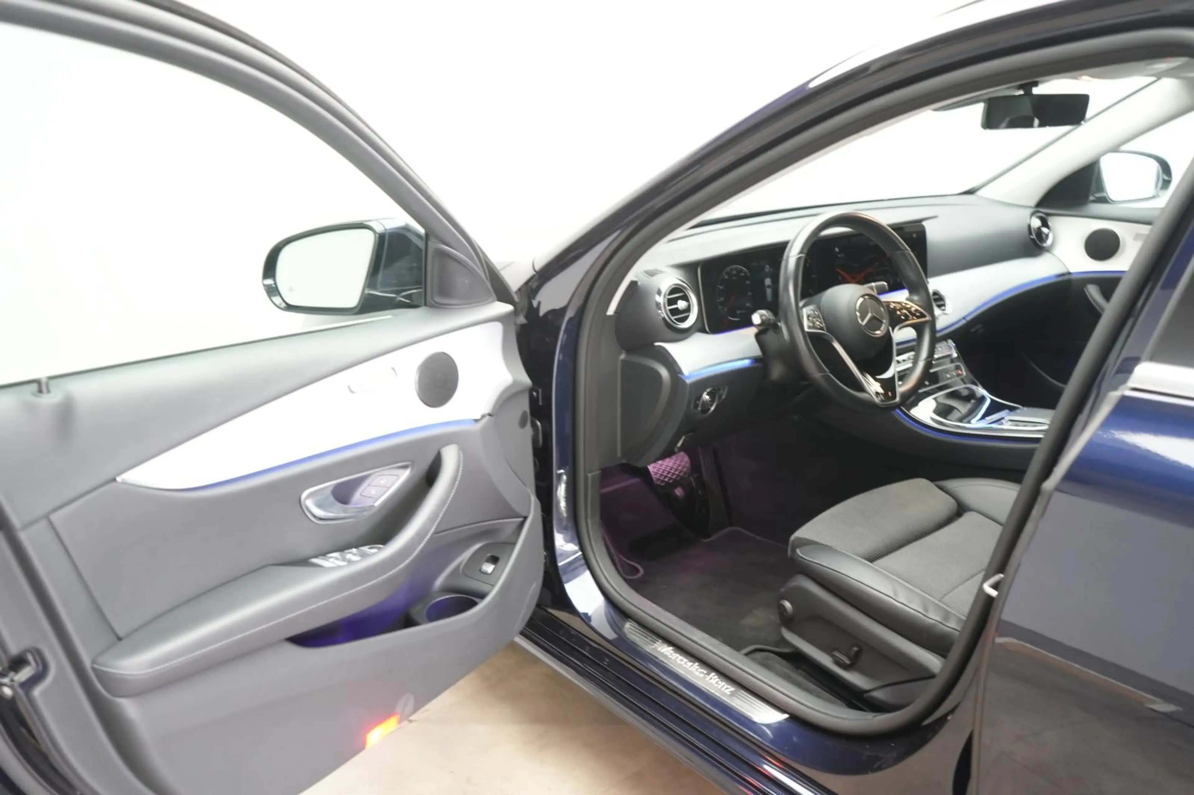 Mercedes-Benz E 200 d T 9G-Tronic Avantgarde Distronic/Kamera/ — photo 11