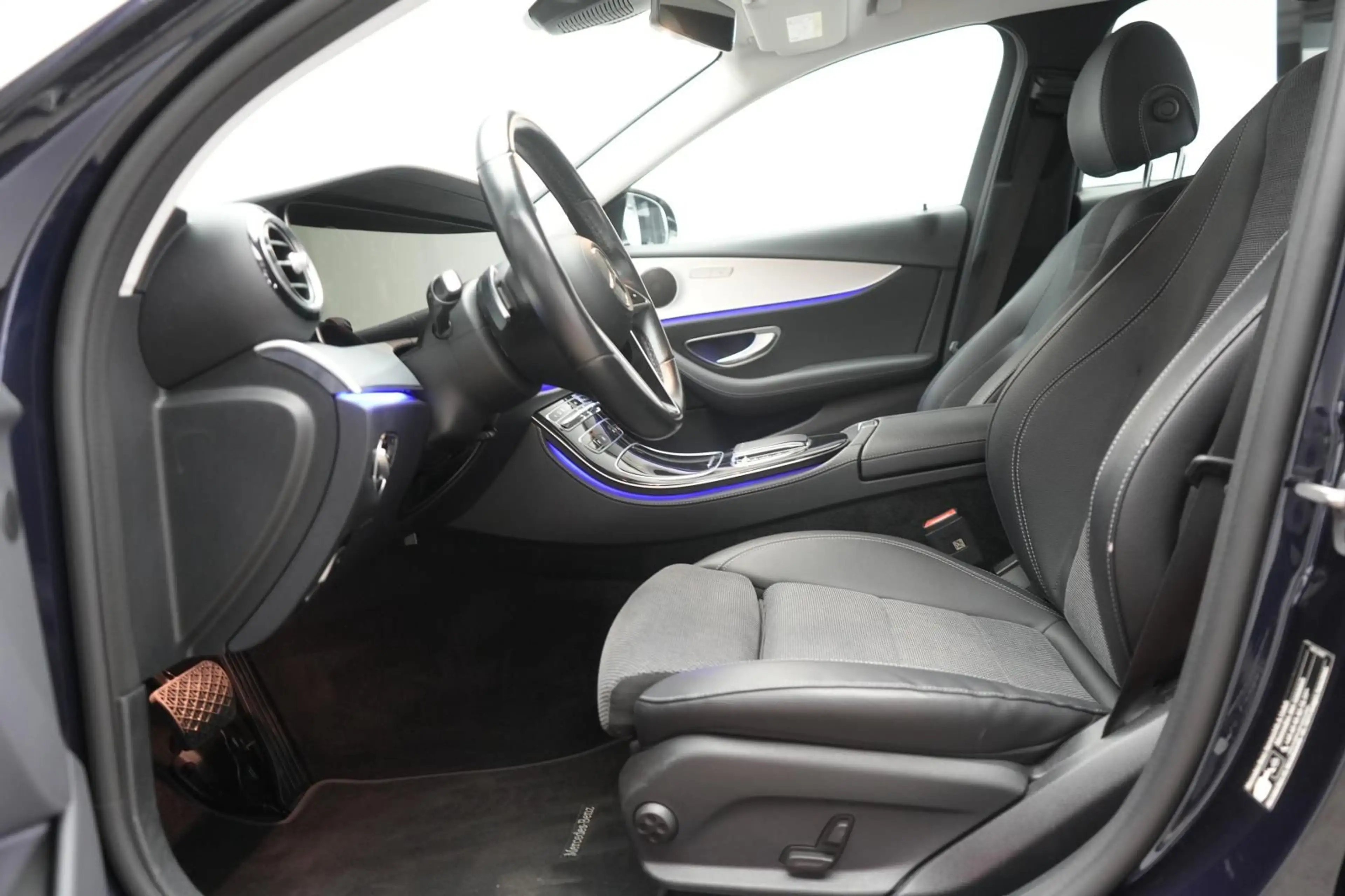 Mercedes-Benz E 200 d T 9G-Tronic Avantgarde Distronic/Kamera/ — photo 10