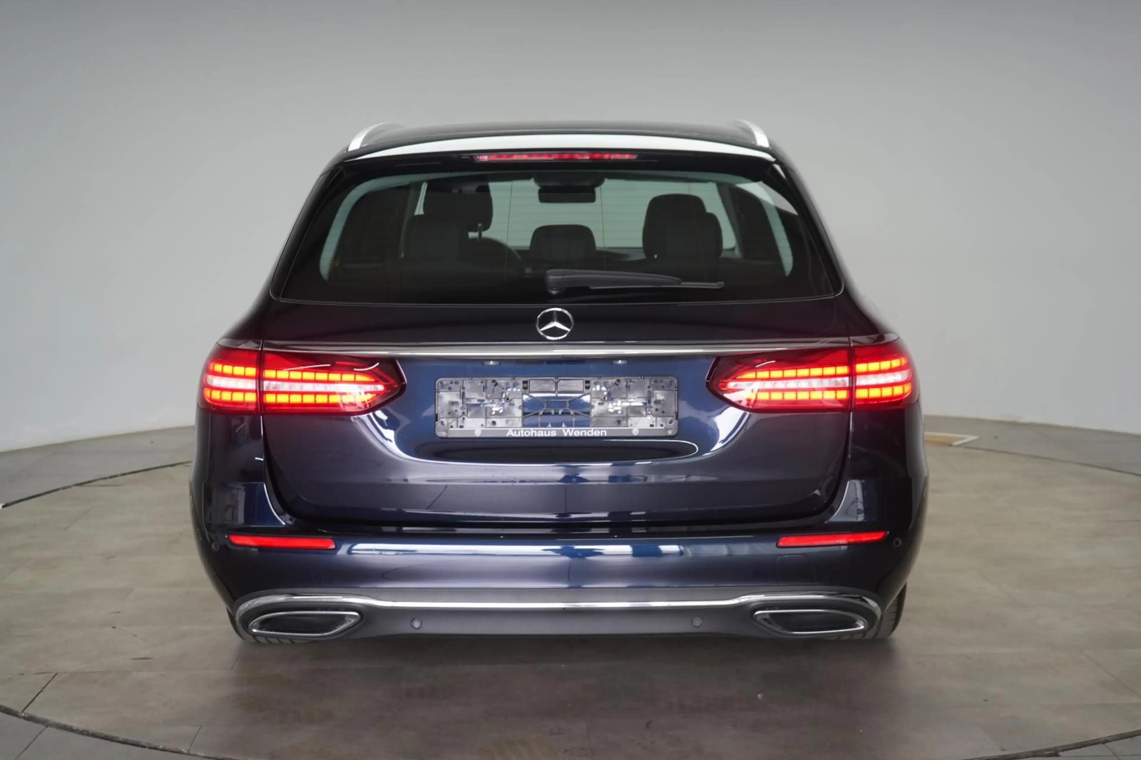 Mercedes-Benz E 200 d T 9G-Tronic Avantgarde Distronic/Kamera/ — photo 5