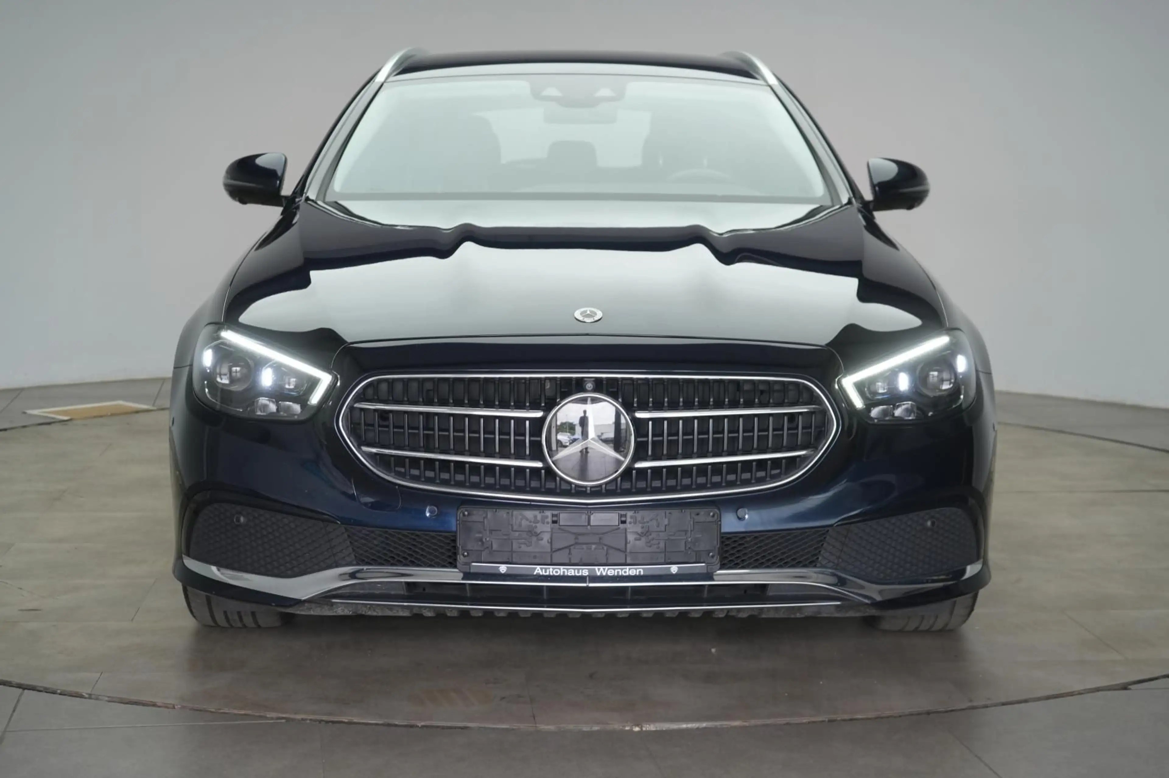 Mercedes-Benz E 200 d T 9G-Tronic Avantgarde Distronic/Kamera/ — photo 2