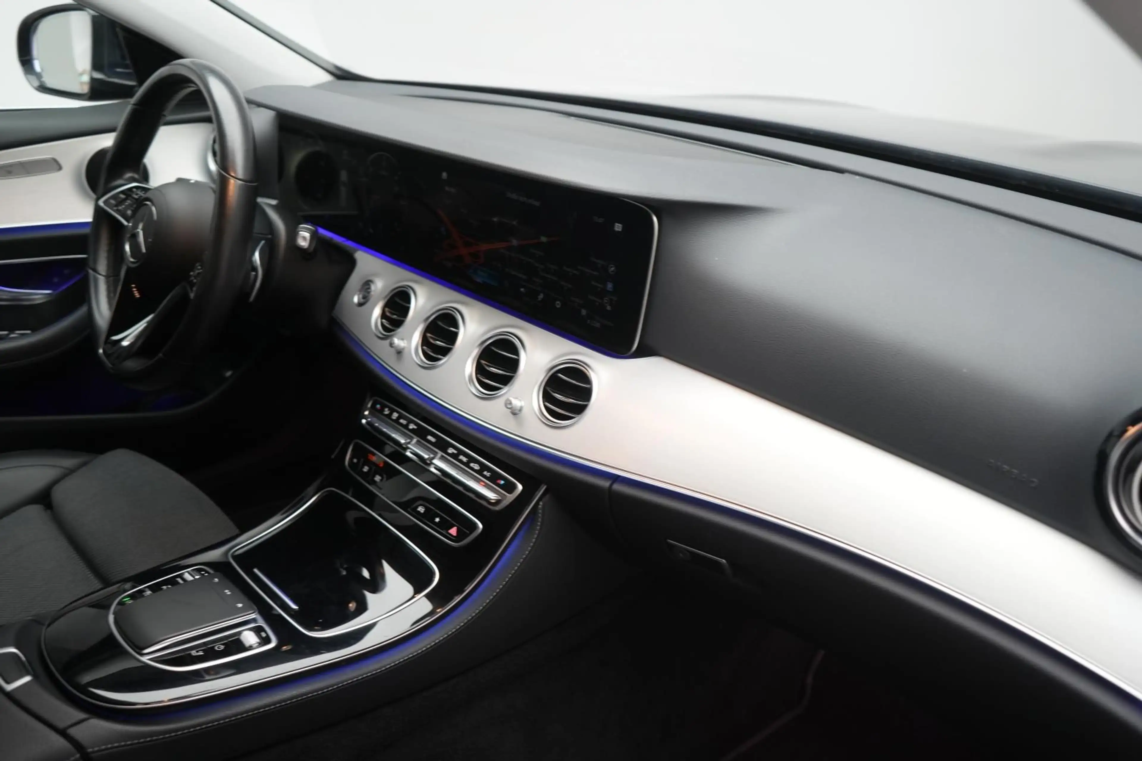 Mercedes-Benz E 200 d T 9G-Tronic Avantgarde Distronic/Kamera/ — photo 8