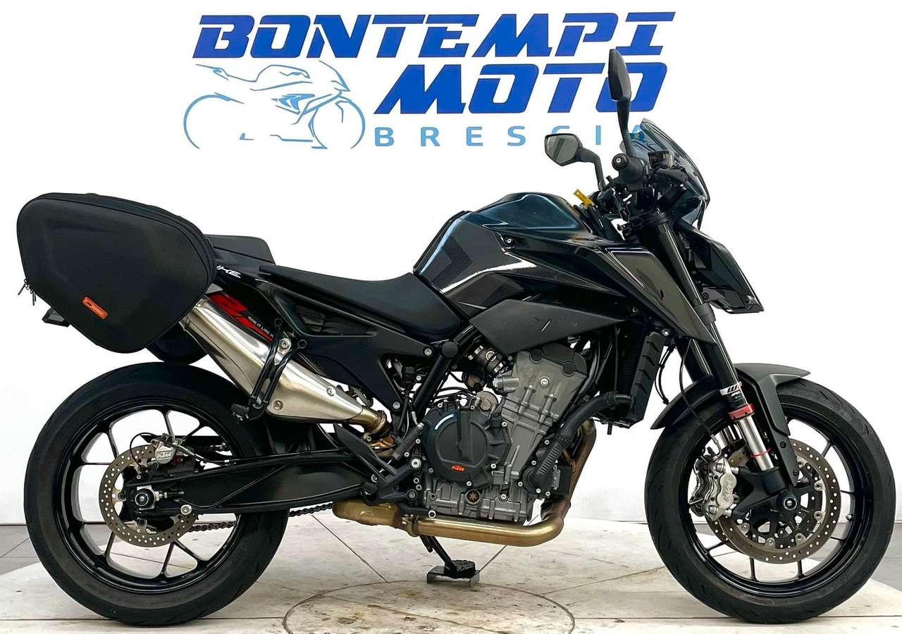 KTM 890 Duke + VALIGIE MORBIDE