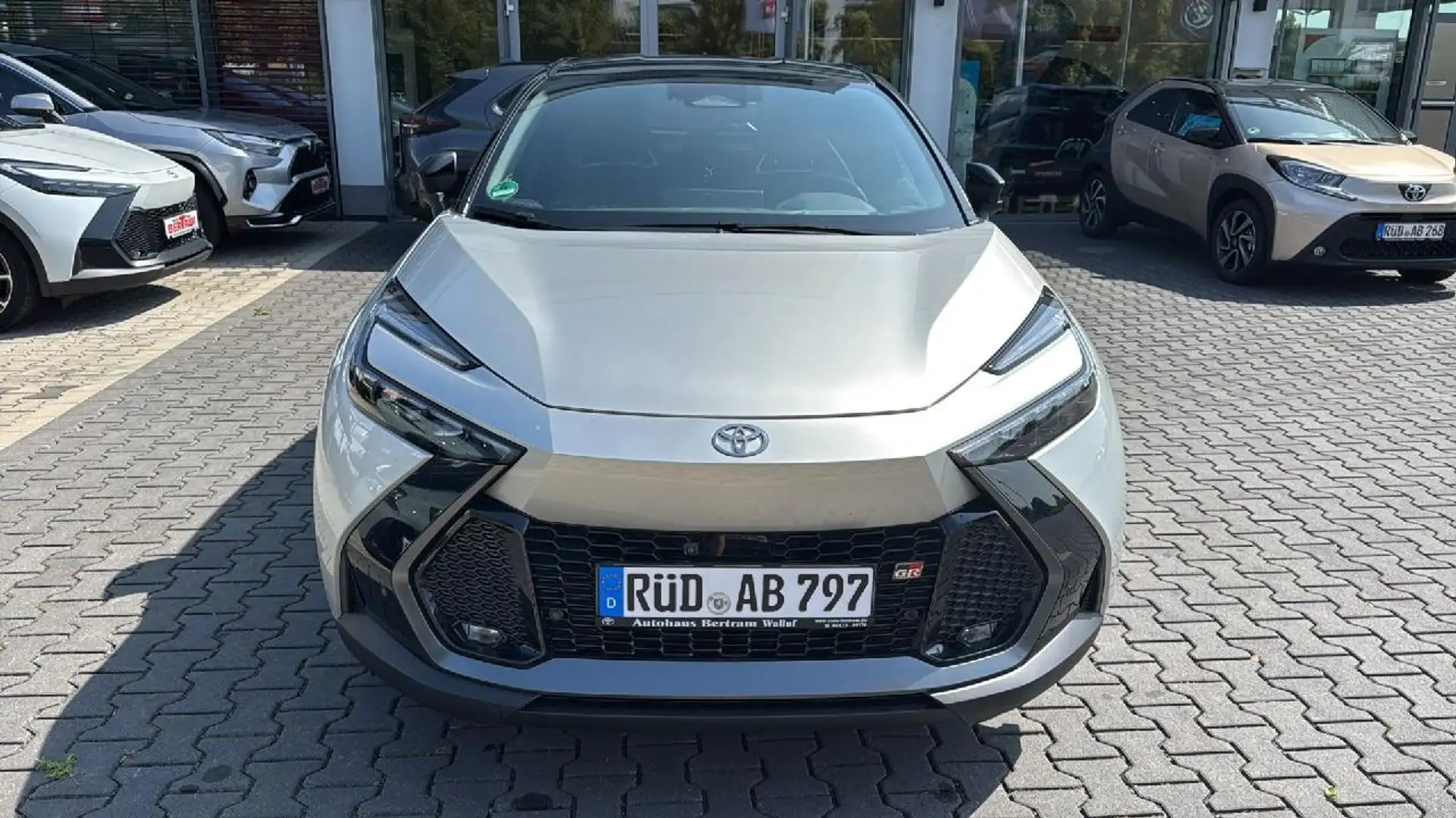 Toyota C-HR Hybrid AWD GR Sport Premiere - 2