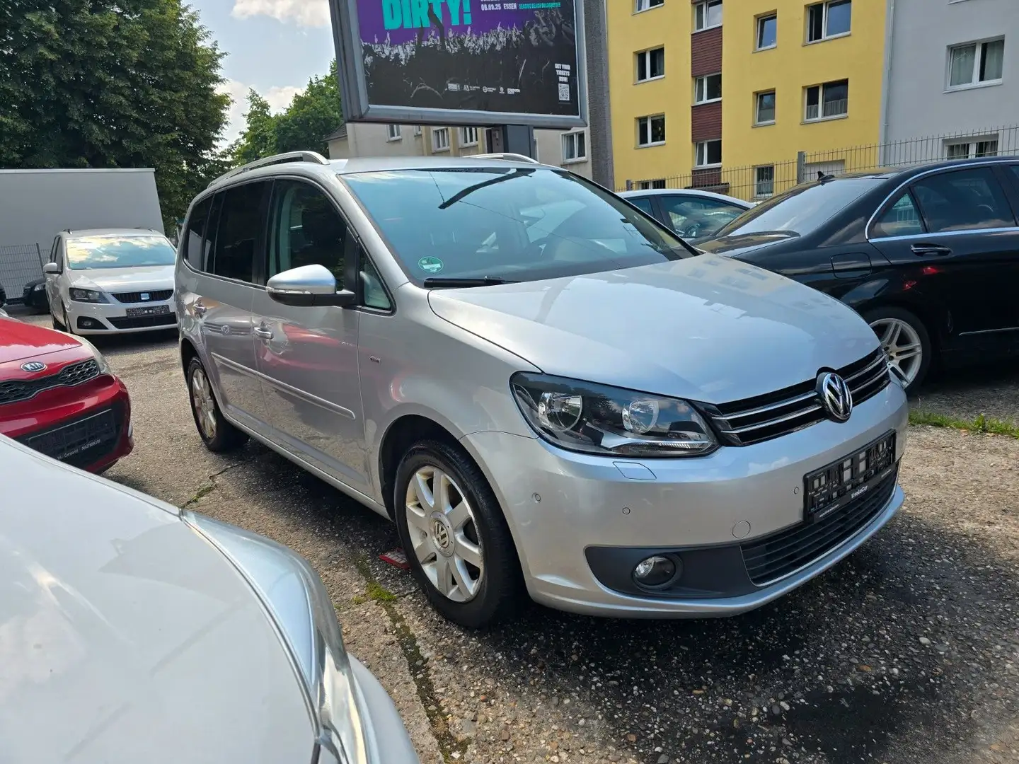 Volkswagen Touran Cup BMT*AUTOMATIK *7Sitzer * Silber - 1