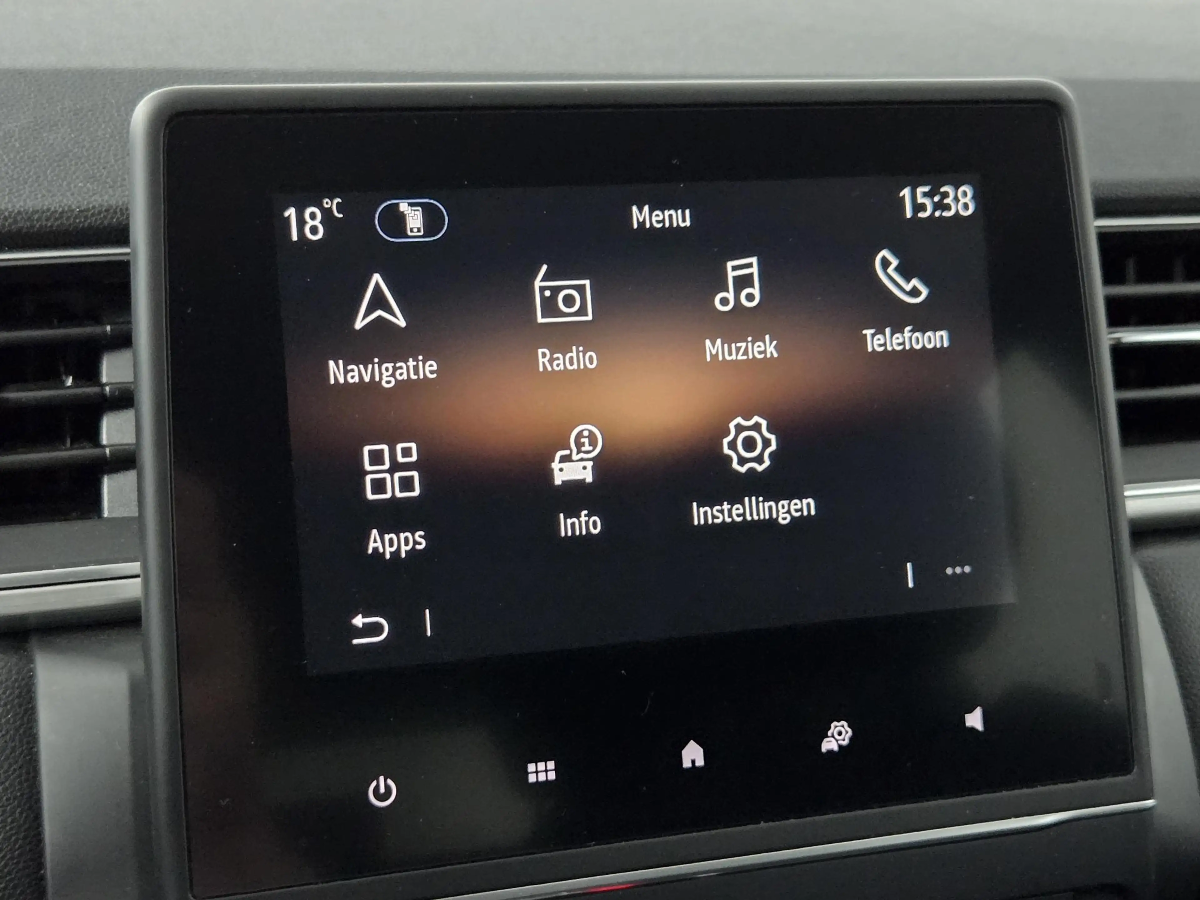 Renault Captur 1.6 E-Tech Plug-in Hybrid 160 Intens | Camera | Pa — photo 19