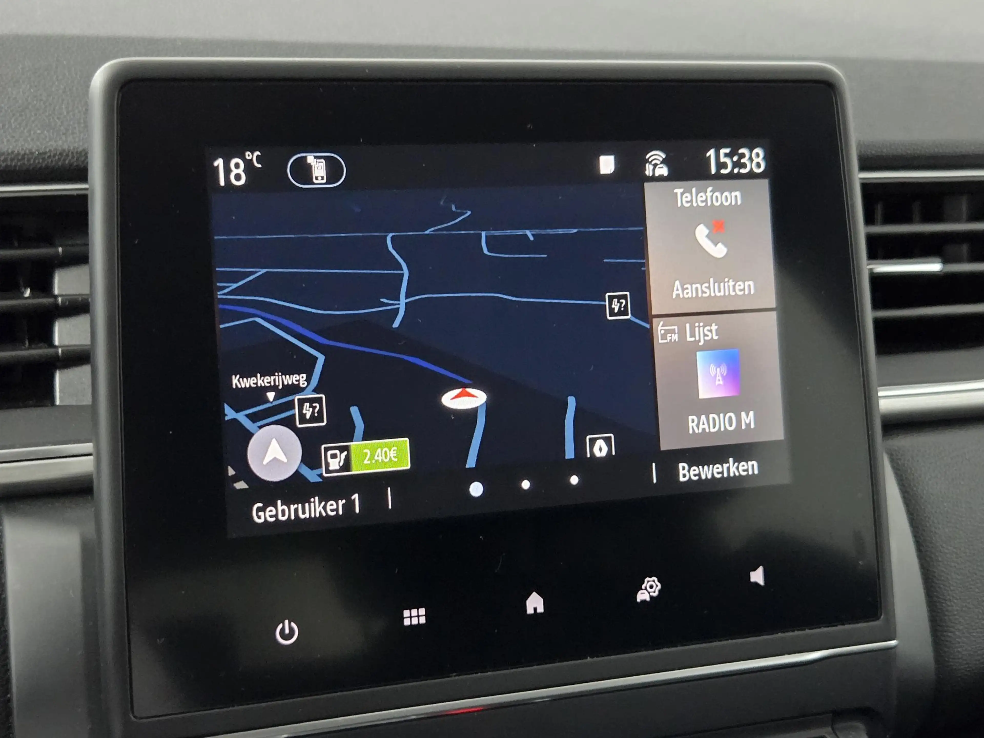 Renault Captur 1.6 E-Tech Plug-in Hybrid 160 Intens | Camera | Pa — photo 21