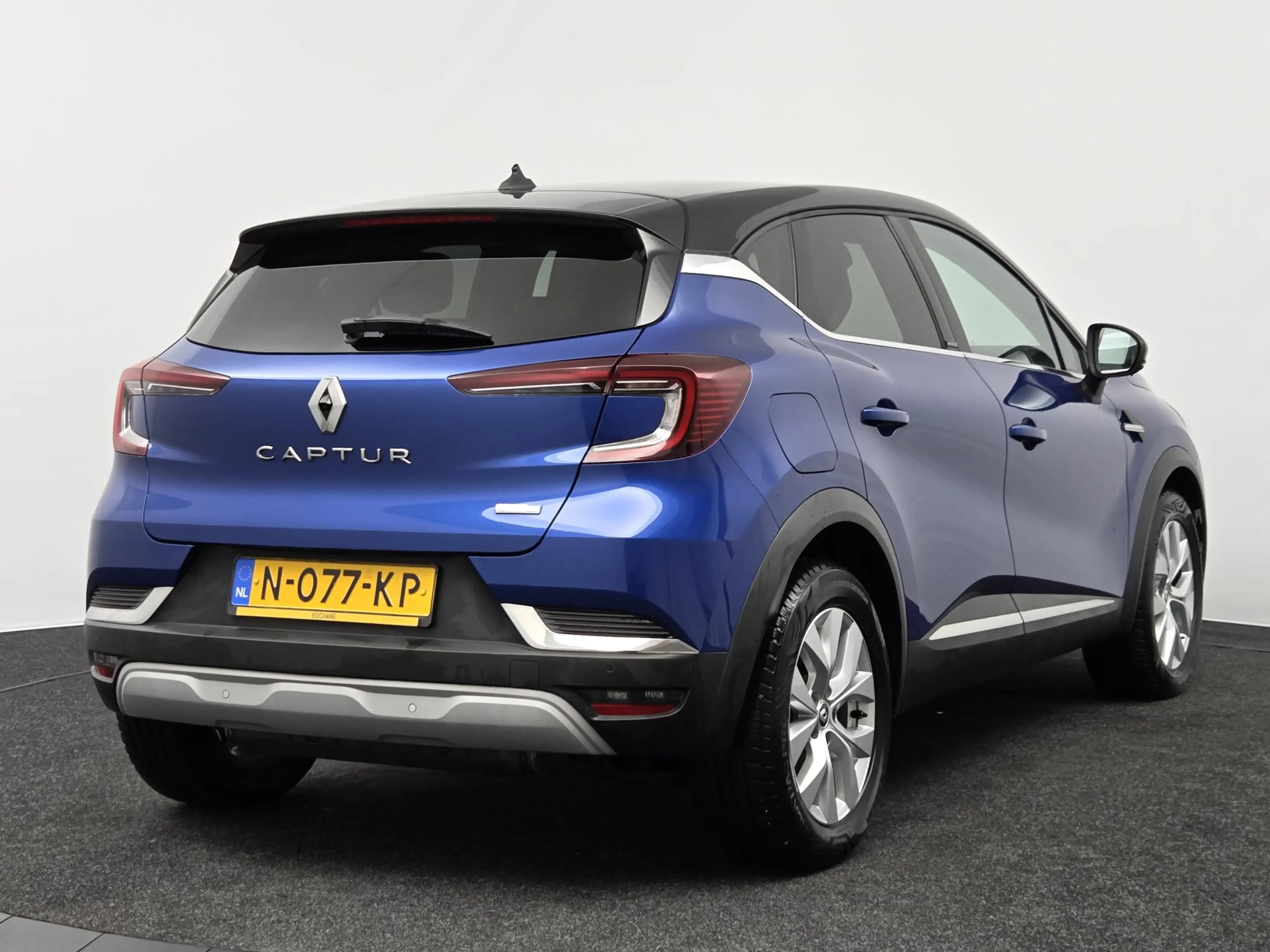 Renault Captur 1.6 E-Tech Plug-in Hybrid 160 Intens | Camera | Pa — photo 2