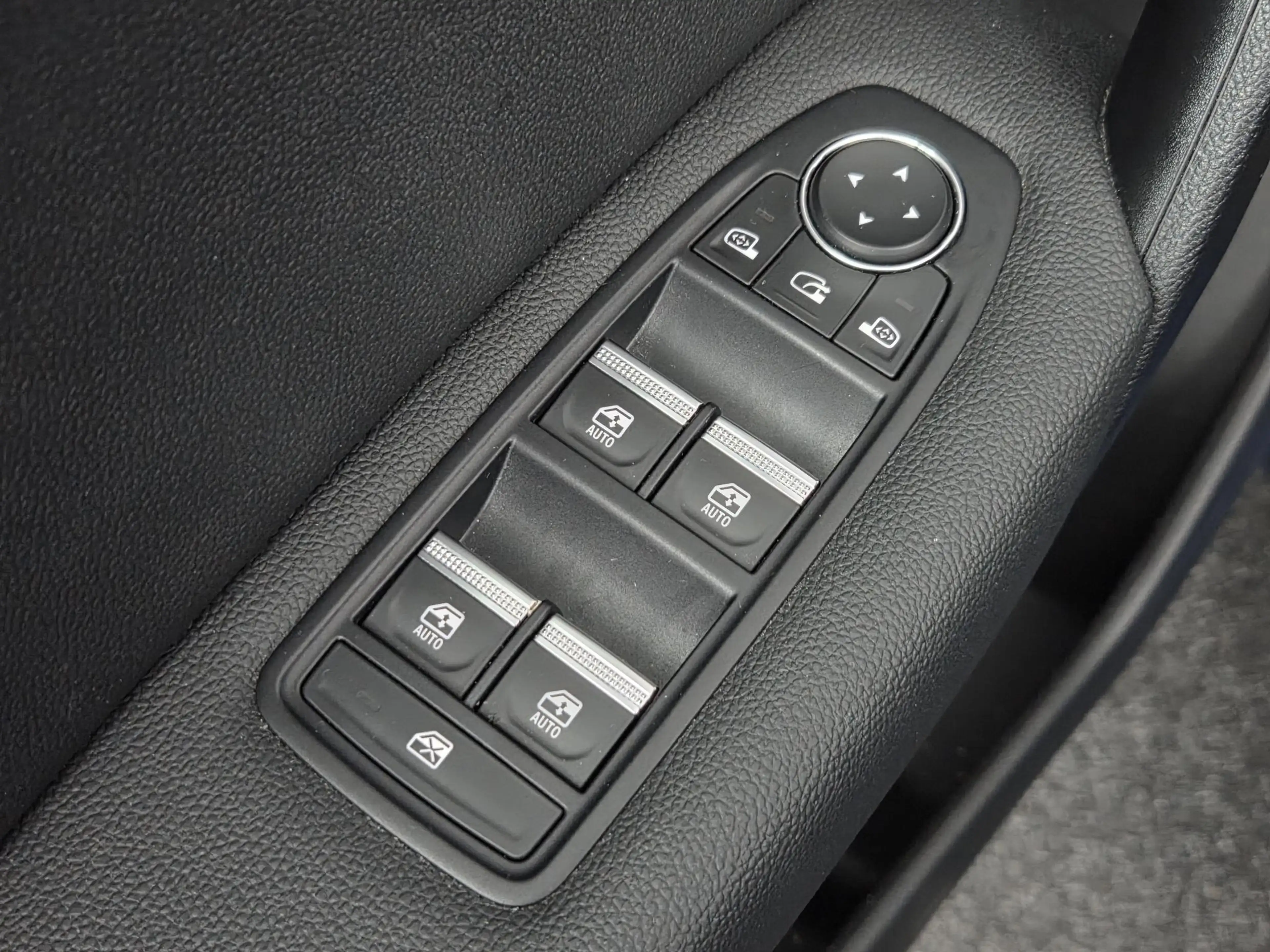Renault Captur 1.6 E-Tech Plug-in Hybrid 160 Intens | Camera | Pa — photo 39