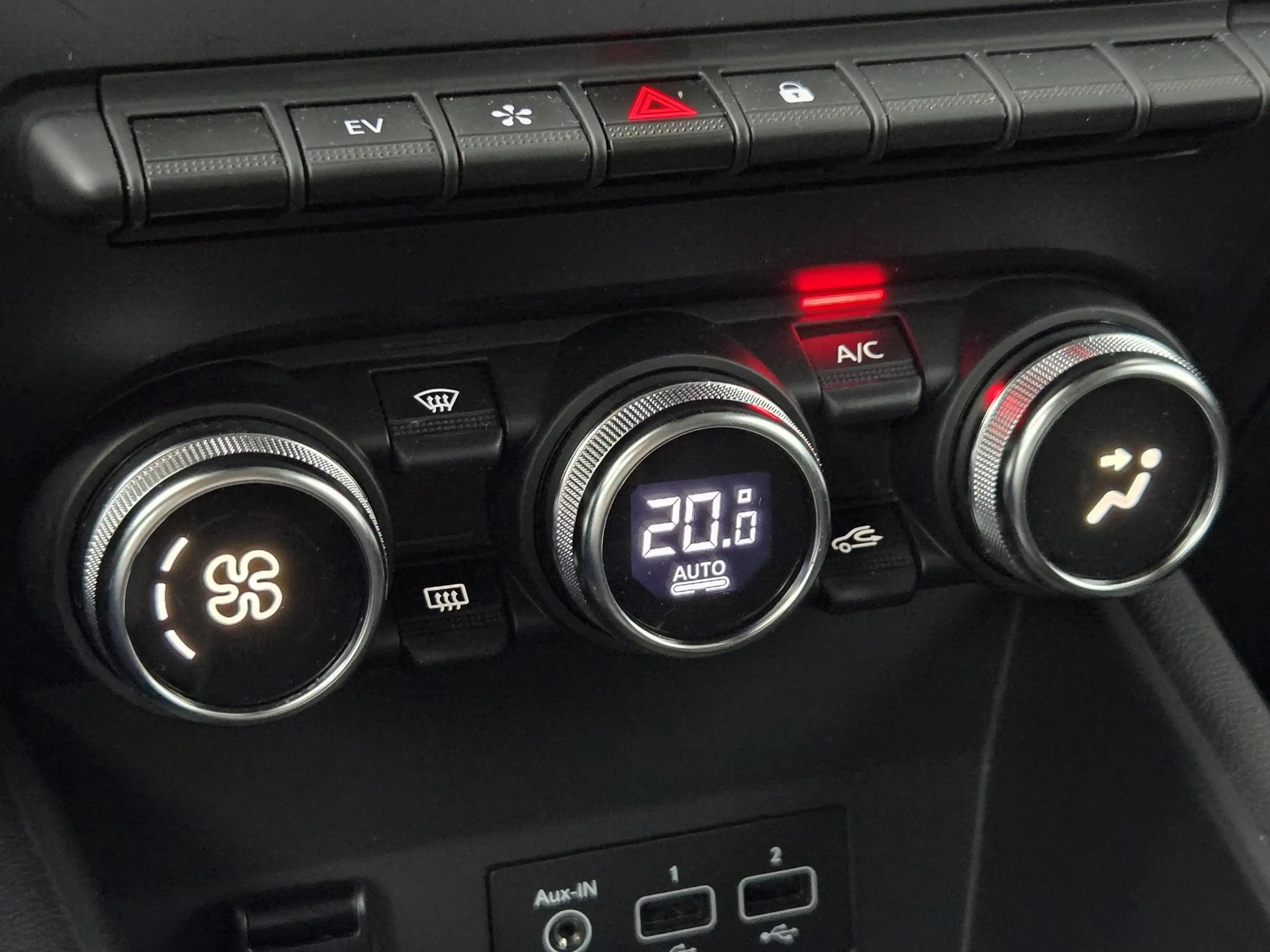 Renault Captur 1.6 E-Tech Plug-in Hybrid 160 Intens | Camera | Pa — photo 29